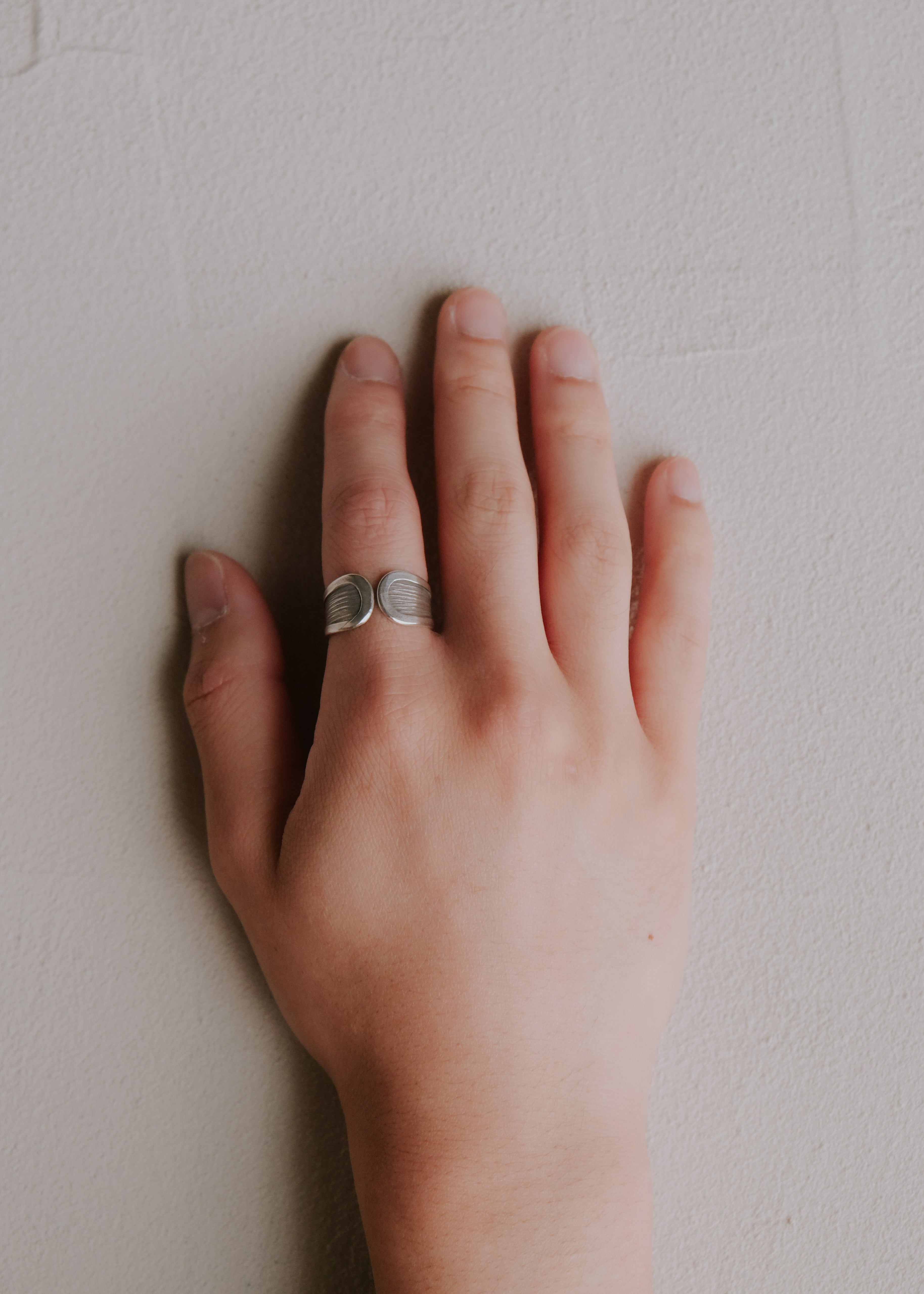 Karen silver line-engraved adjustable open ring