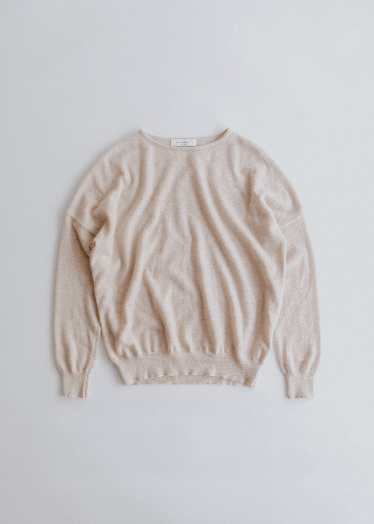 JEANPAULKNOTT 26AW ROUND NECK CASHMERE SWEATER / BEIGE