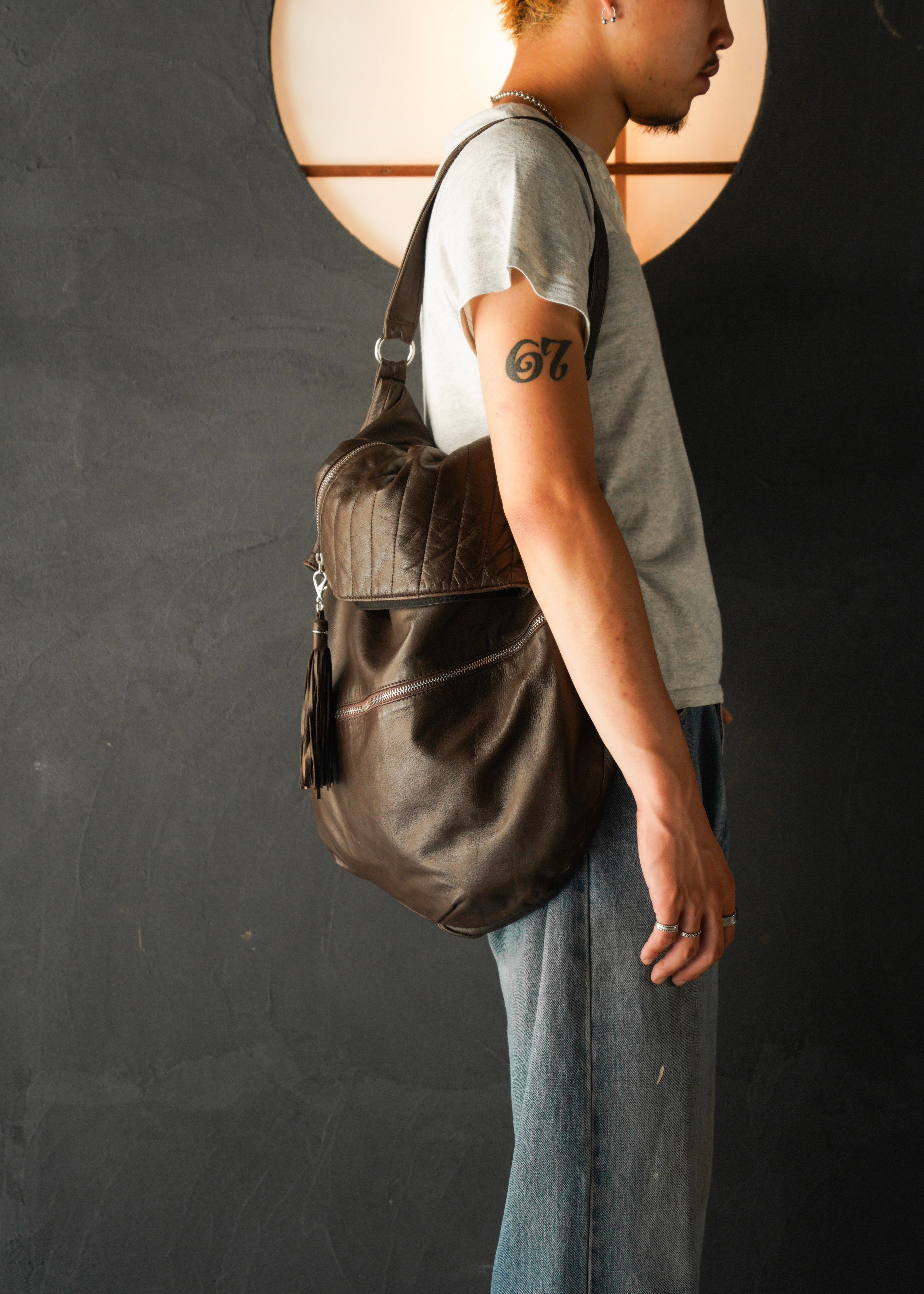 Multi zip pocket 2 way leather shoulder bag