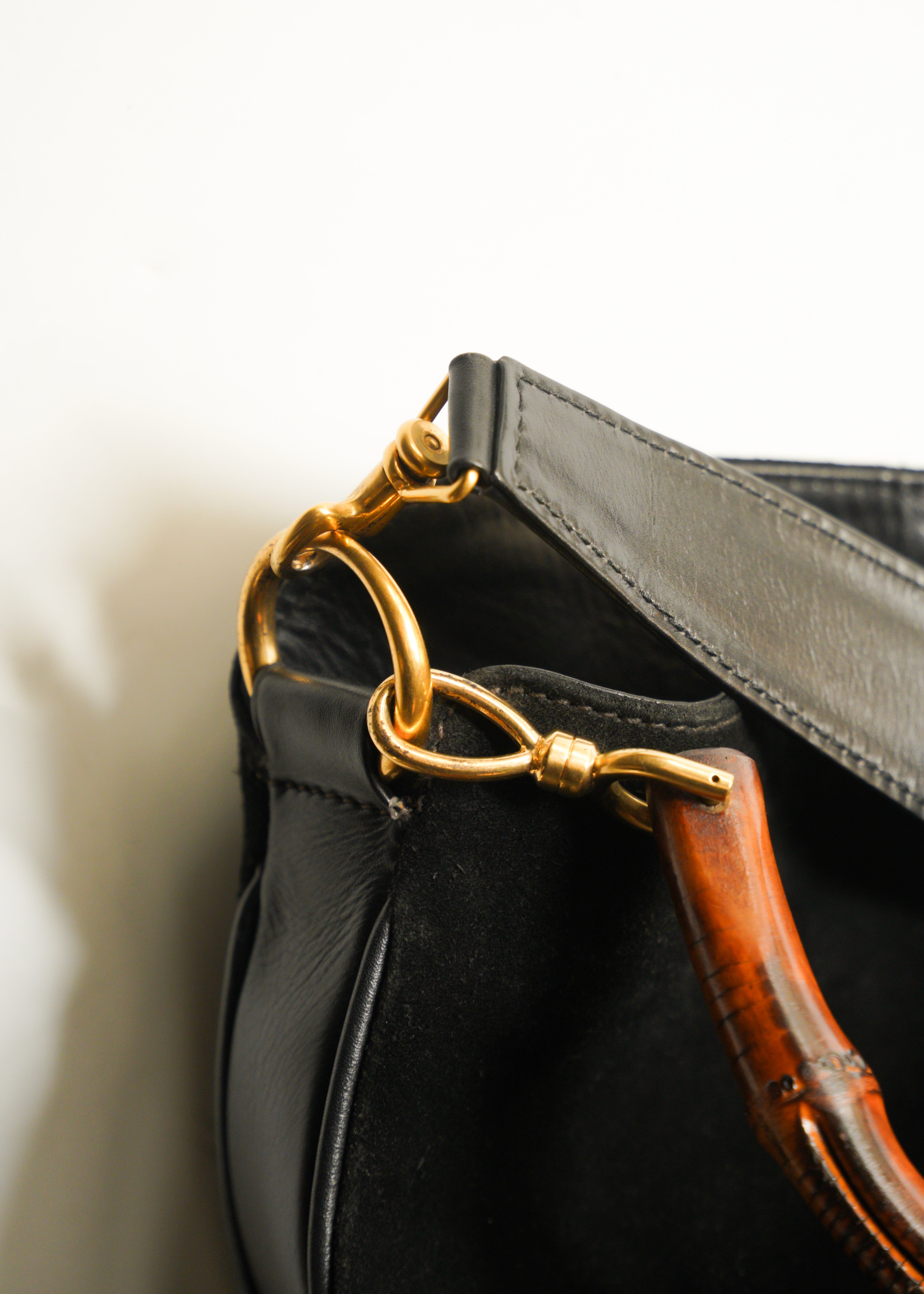 90-00’s GUCCI bamboo handle suede leather 2 way shoulder bag