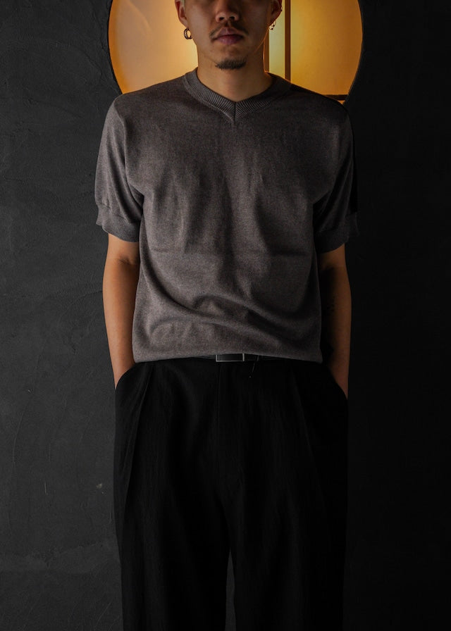 SHOOP 26SS crossed stripe v-neck / Taupe