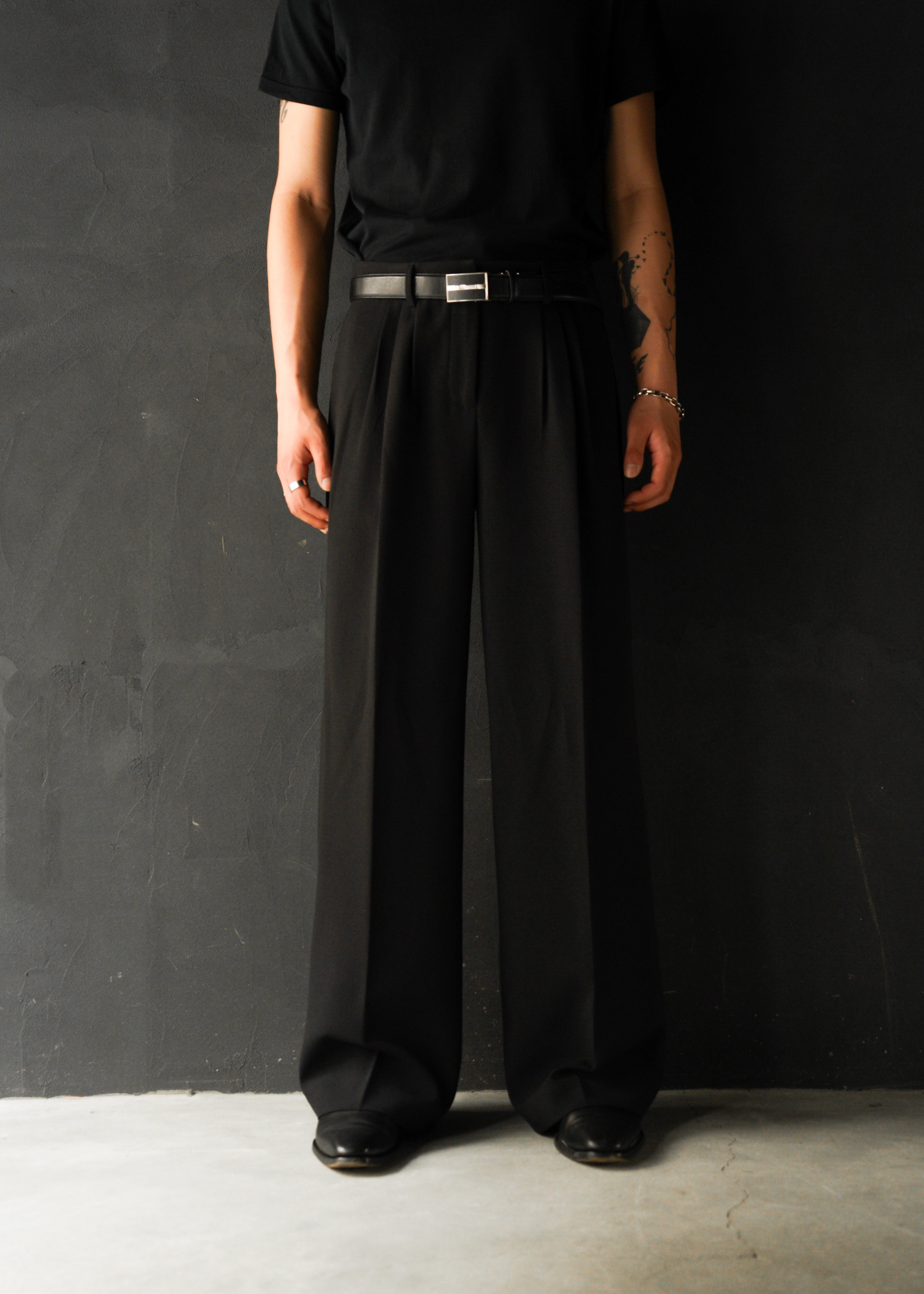 3 tuck wide straight slacks