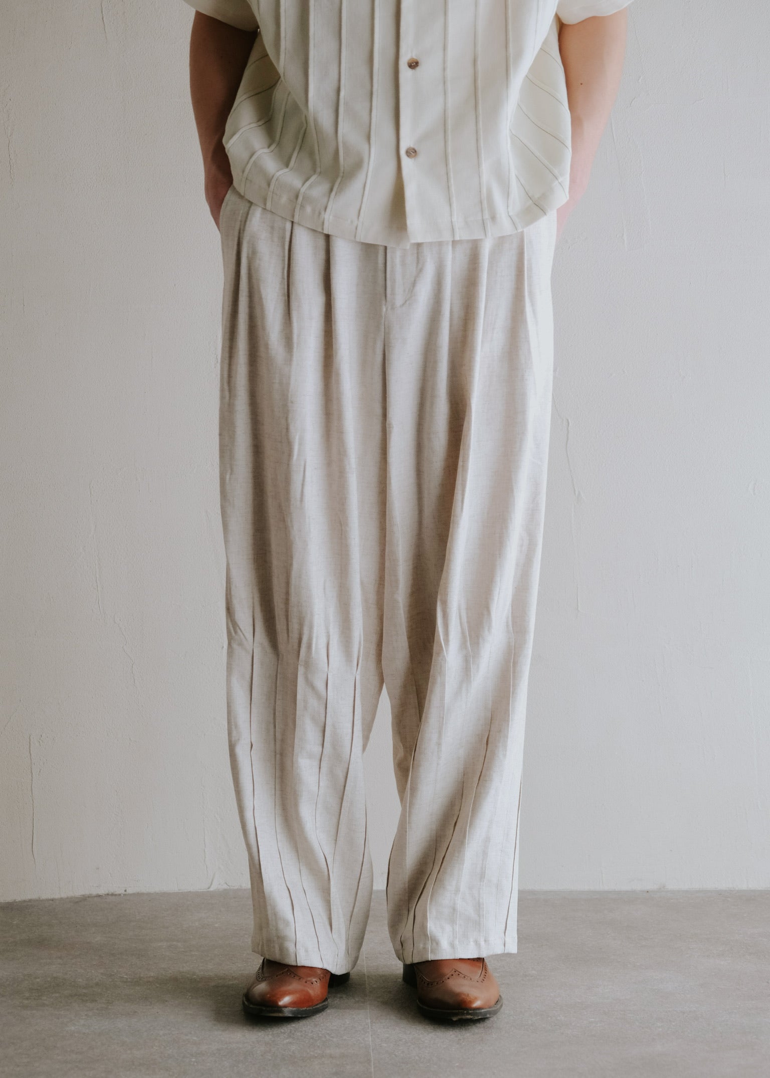 HOMO LUDENS 26SS pintuck linen slacks / Ivory