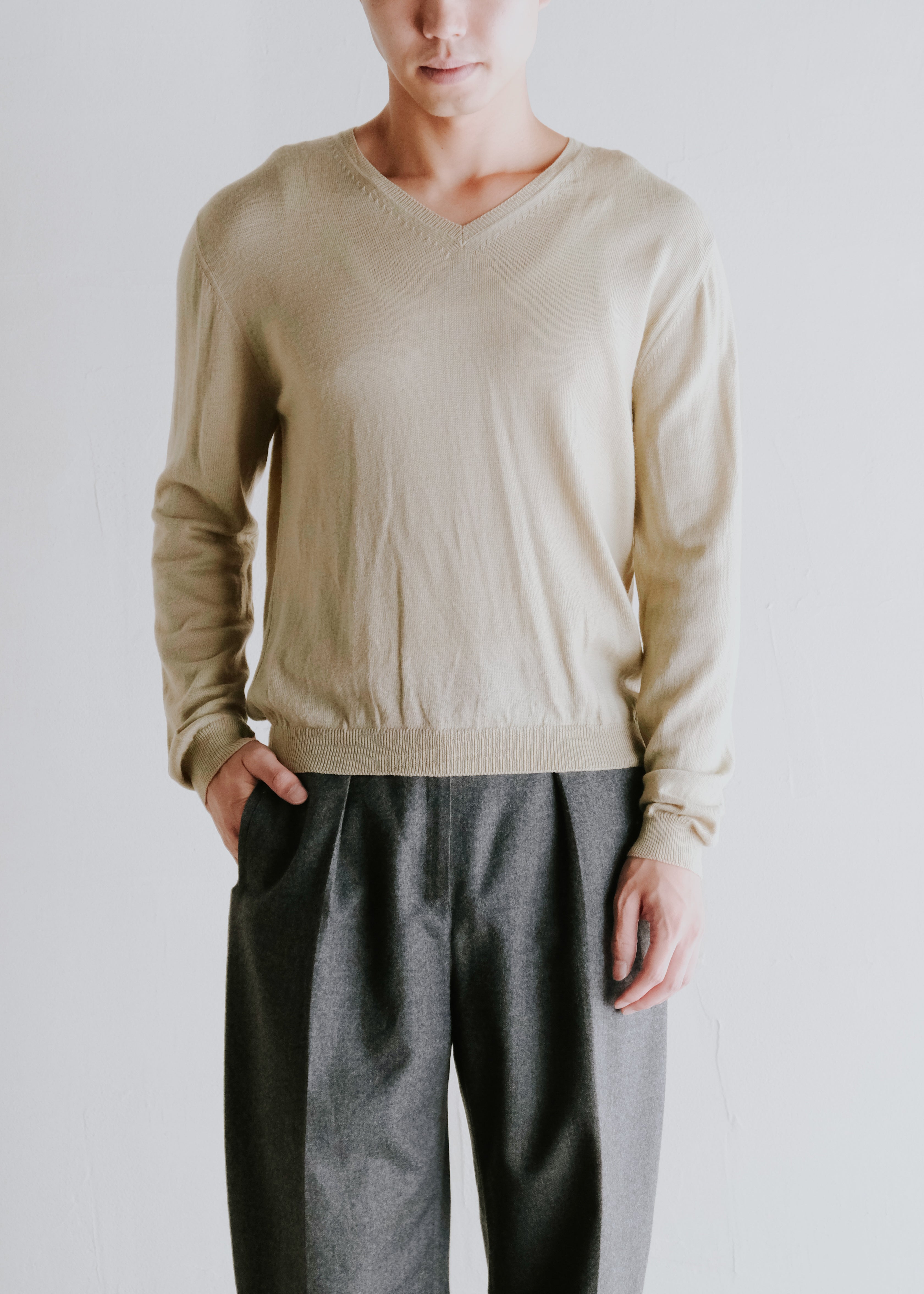 90's PRADA light wool v neck knit