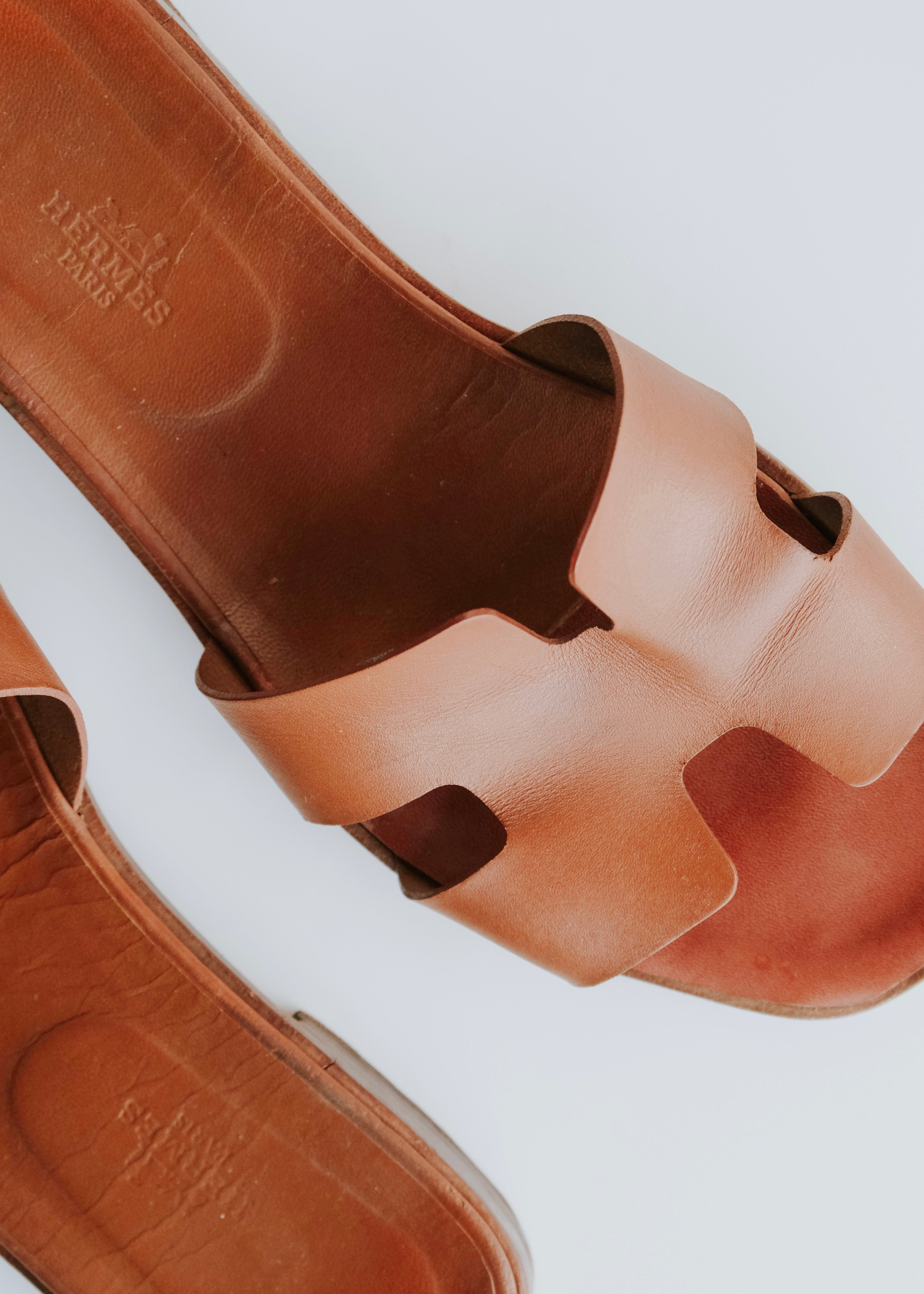 00's- HERMÈS izmir leather sandals