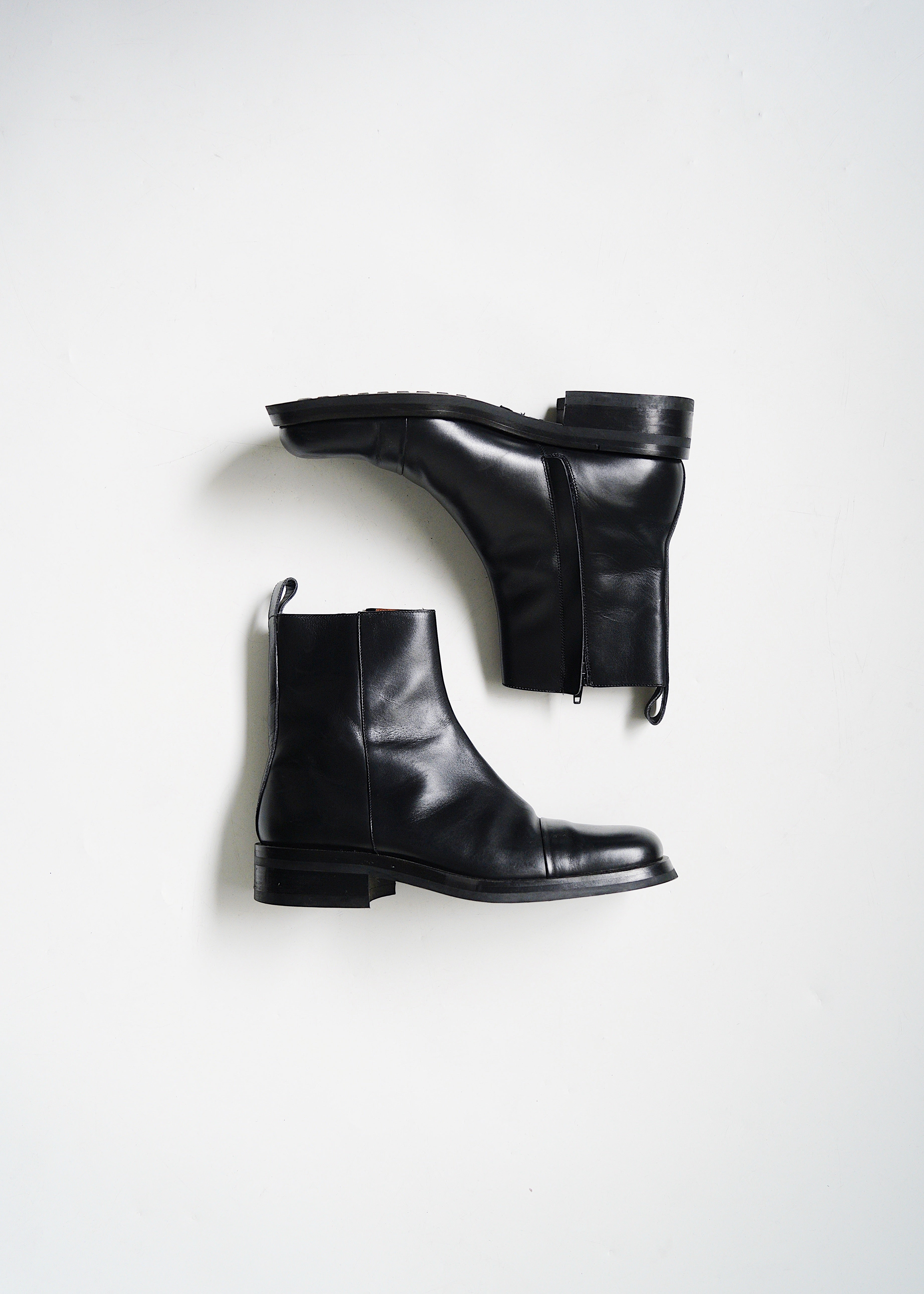 GUCCI side zip square toe leather boot