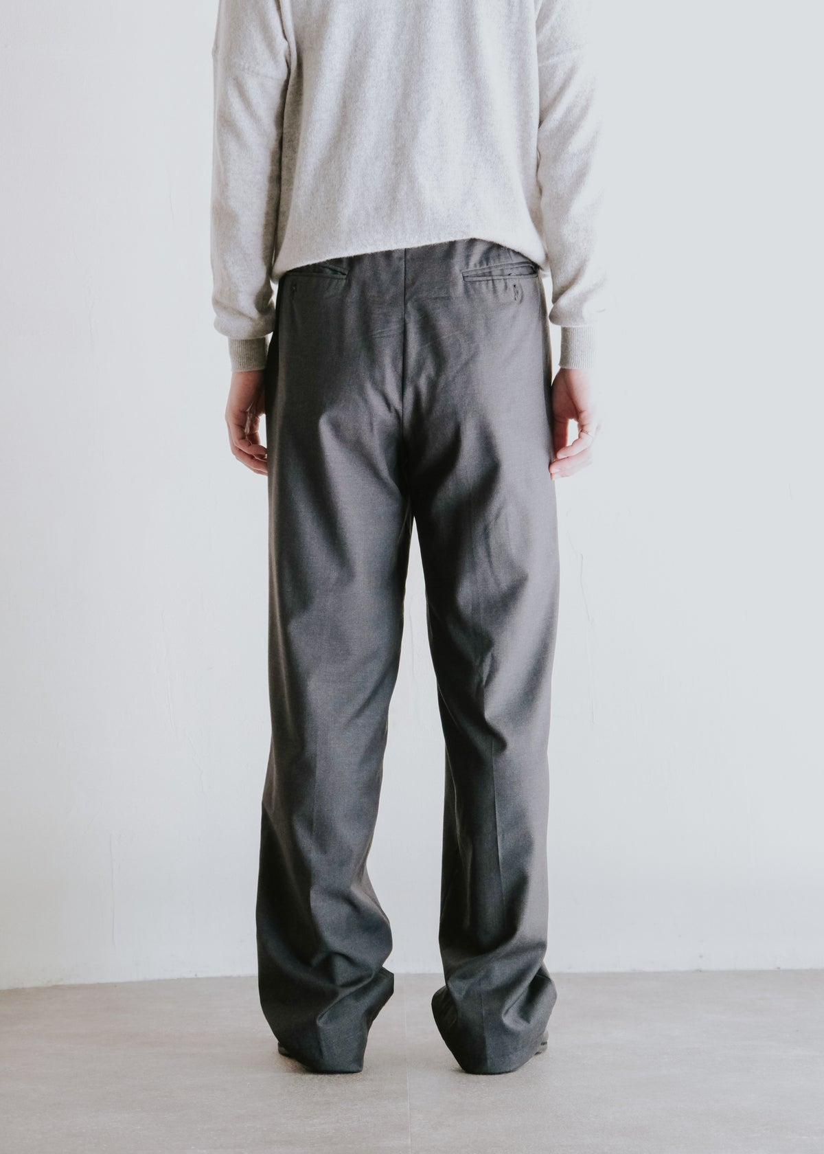 90-00's malla sadi by Loro piana TASMANIAN Super 100's wool three tucked relaxing tapered slacks