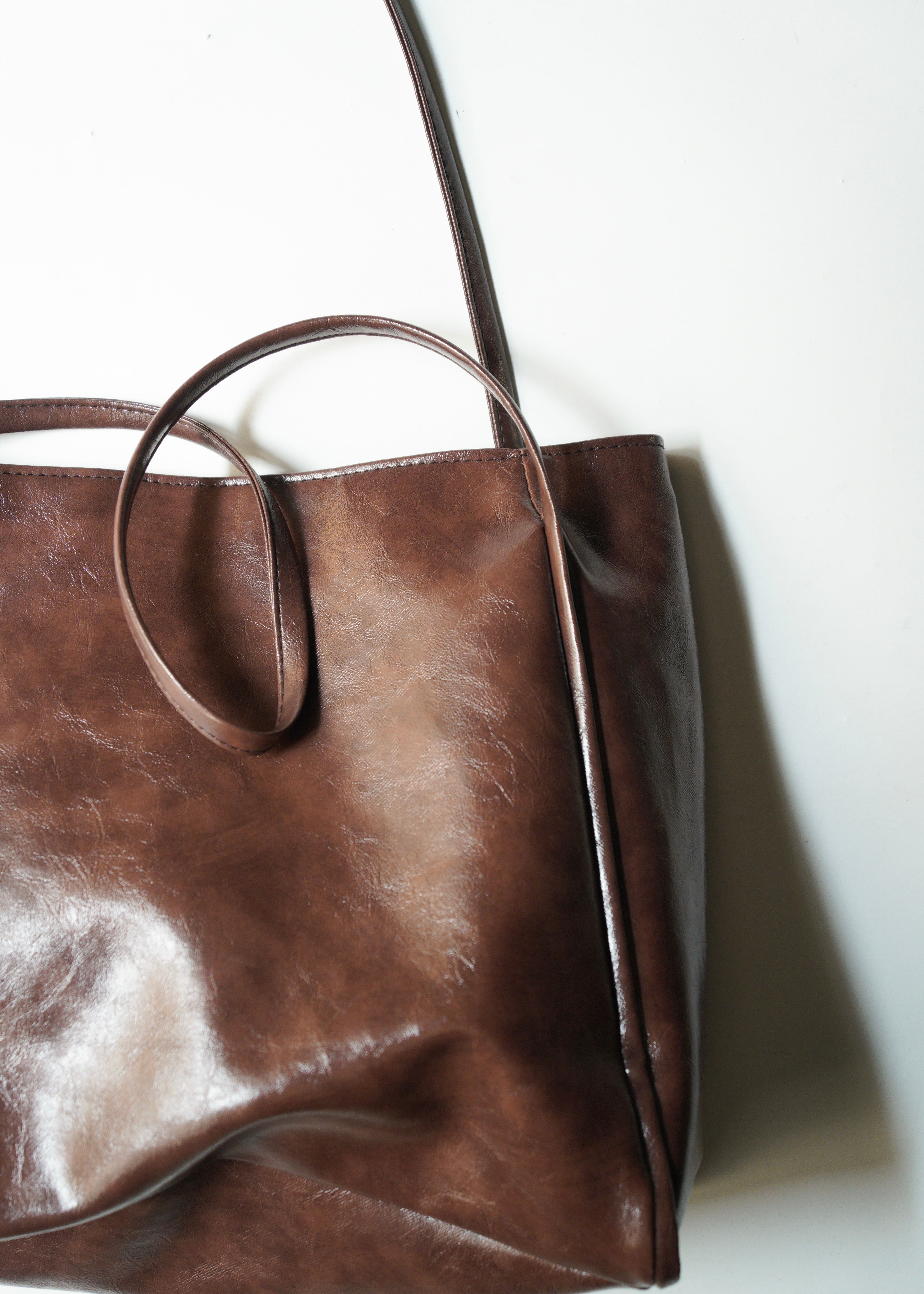 Shoulder tote bag
