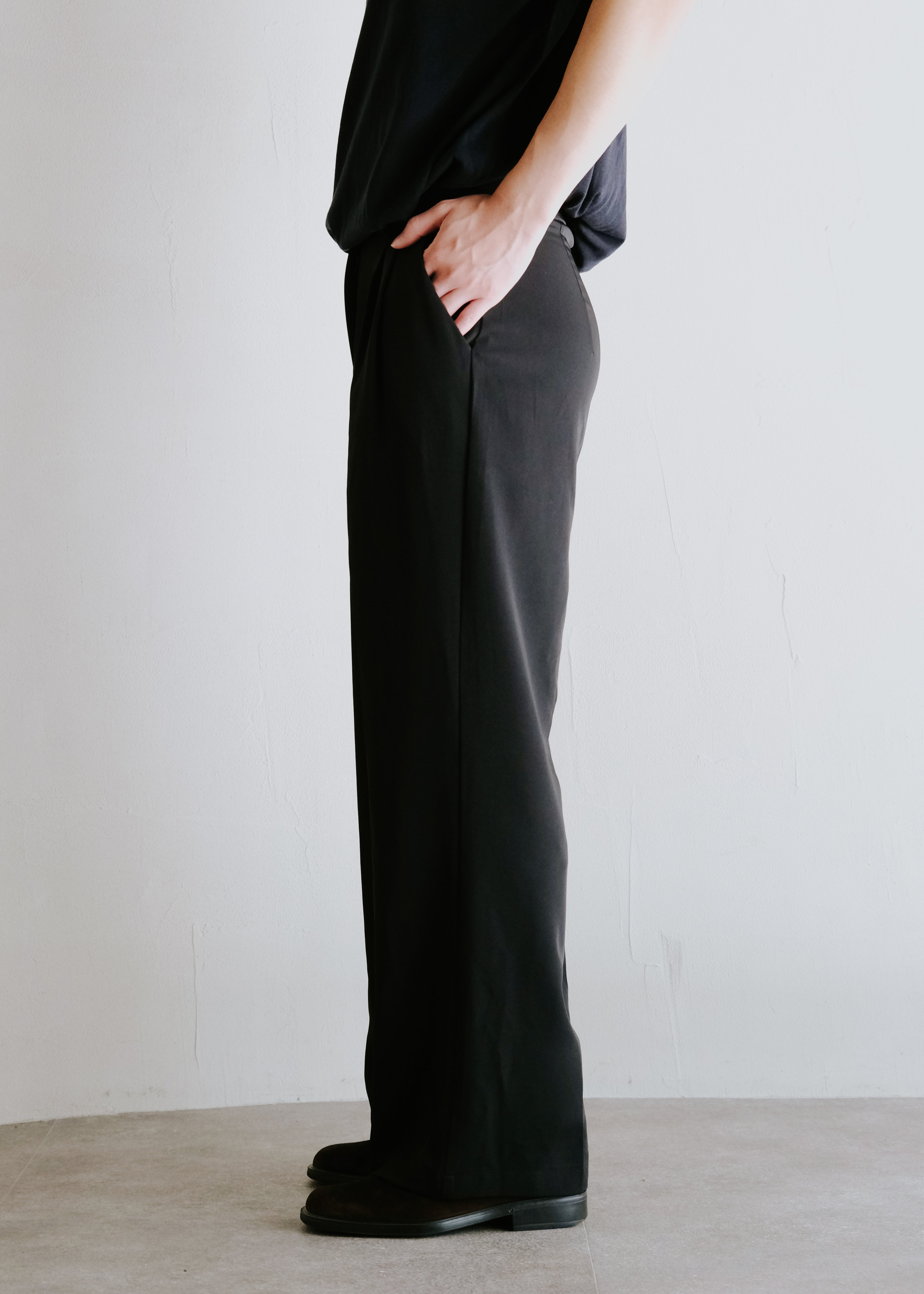 two tucked center crease wide straight slacks