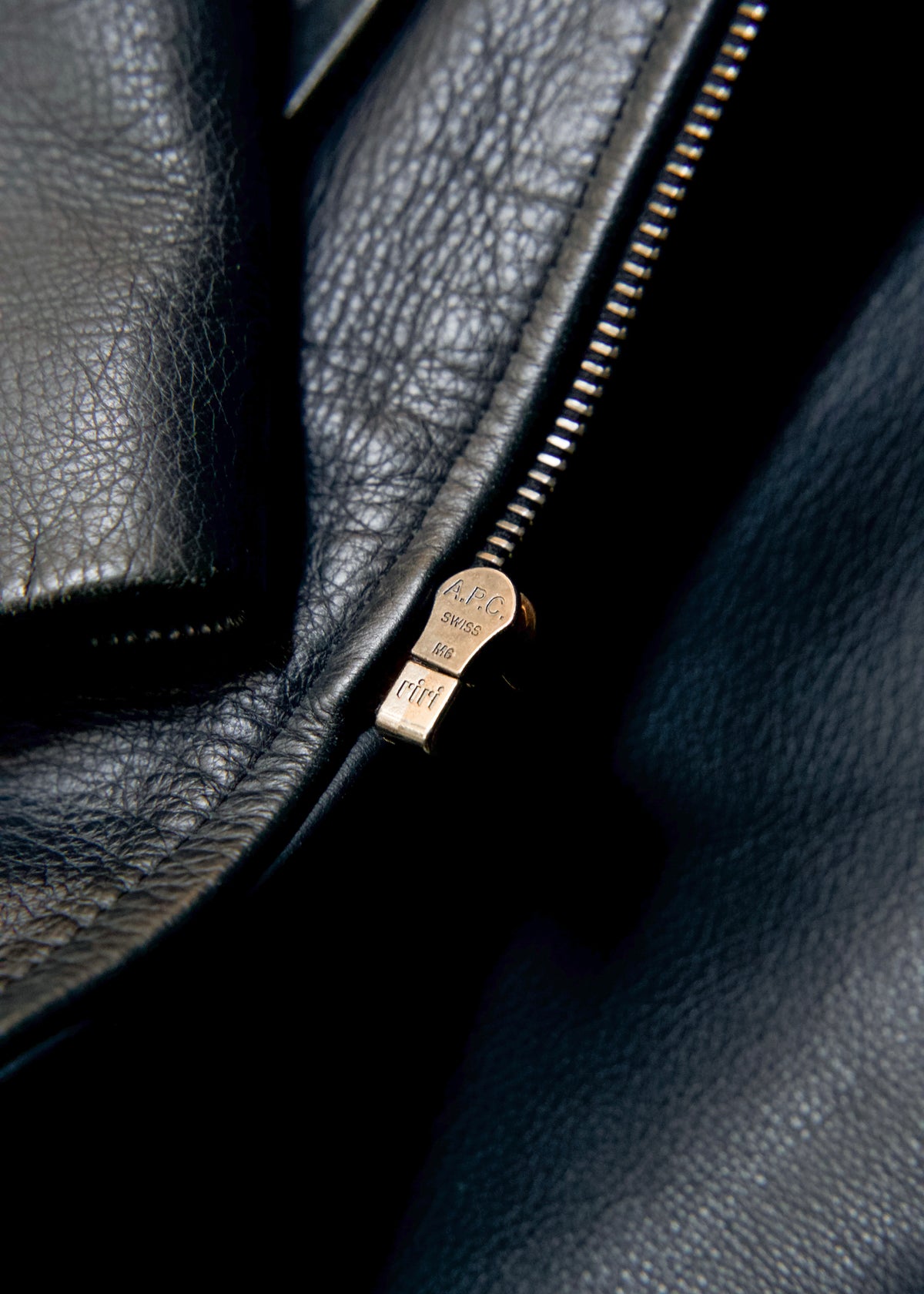 90-00’s A.P.C. zip up cow leather jacket