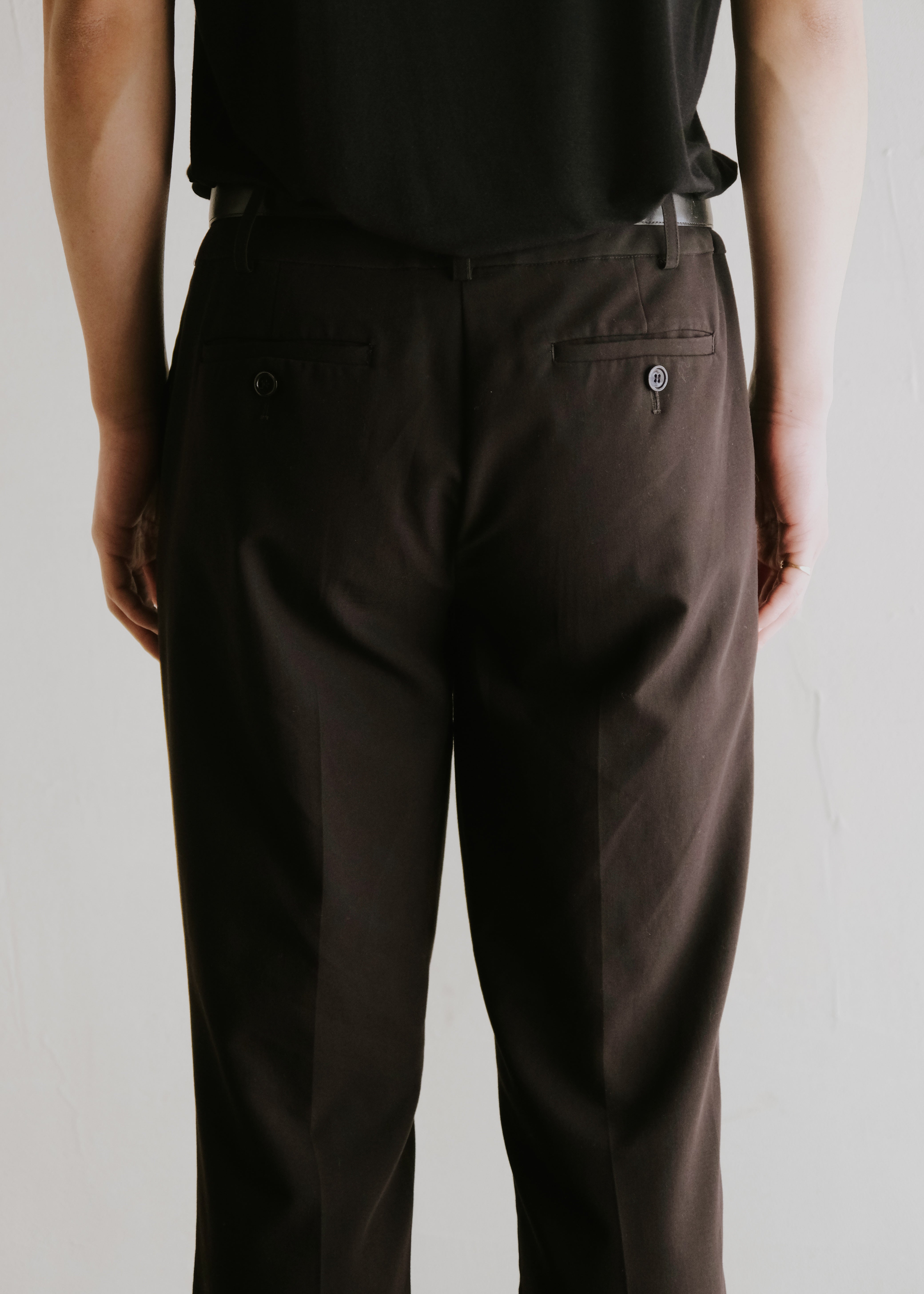 center creased low-rise semi flare trousers