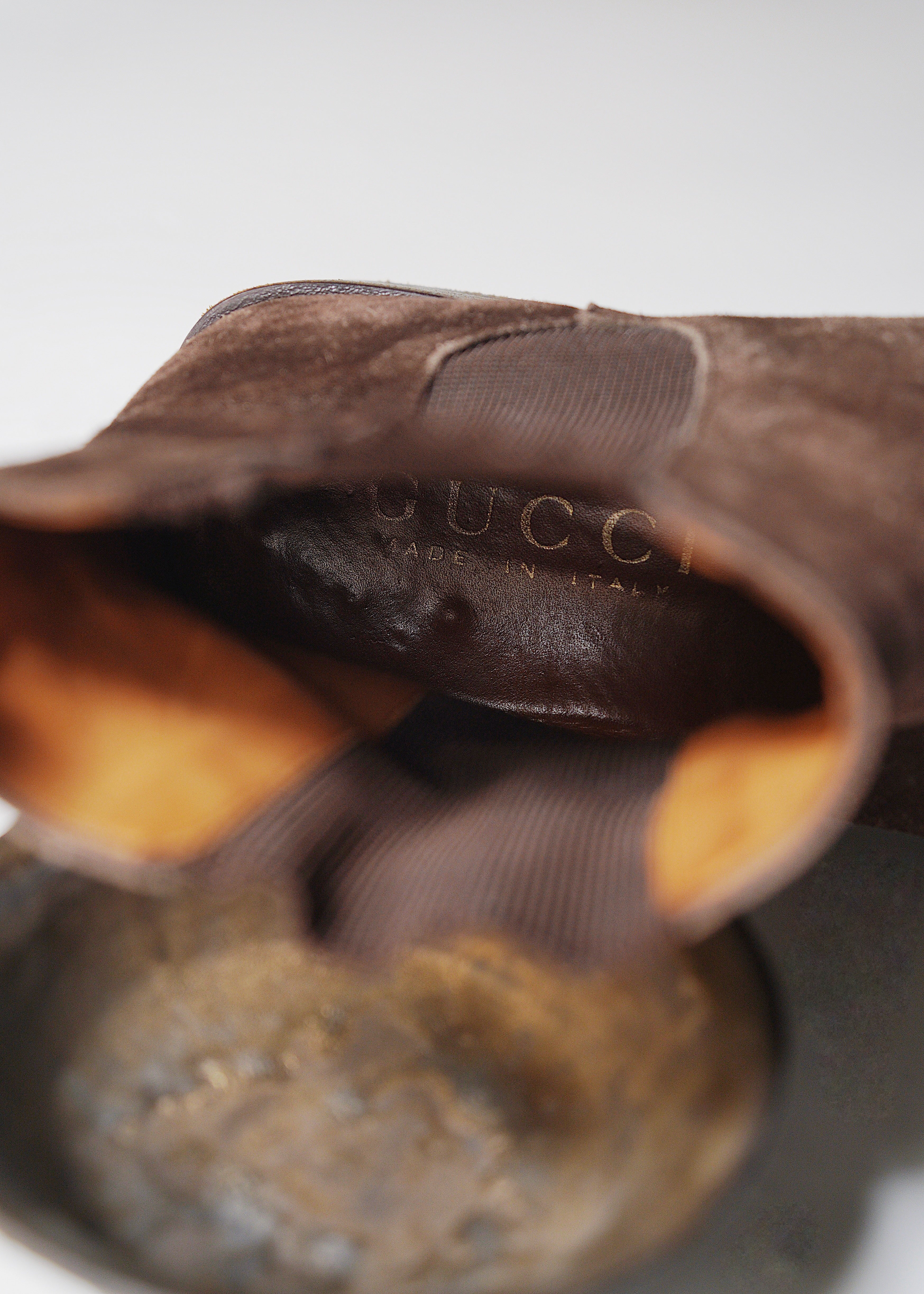 GUCCI by Tom Ford side gore suede boots