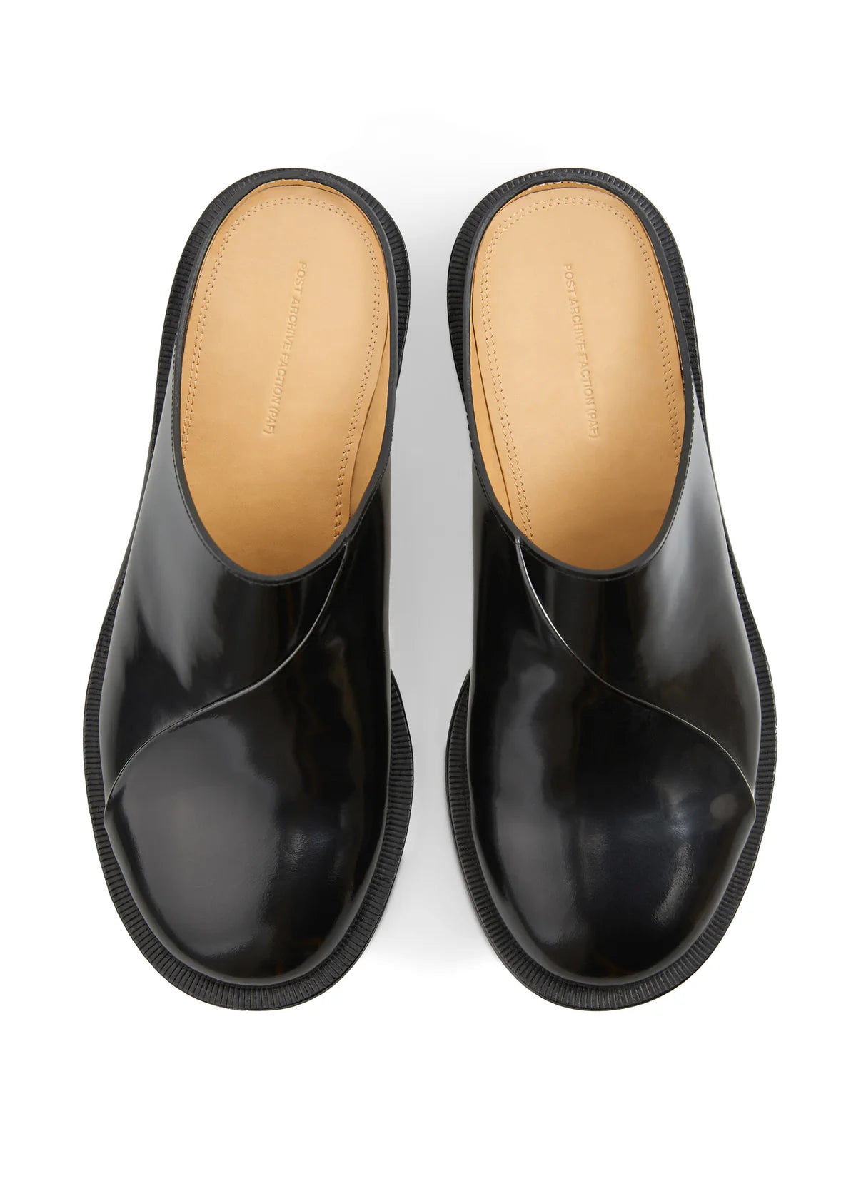 POST ARCHIVE FACTION 26SS Curved Slides / Glossy Black