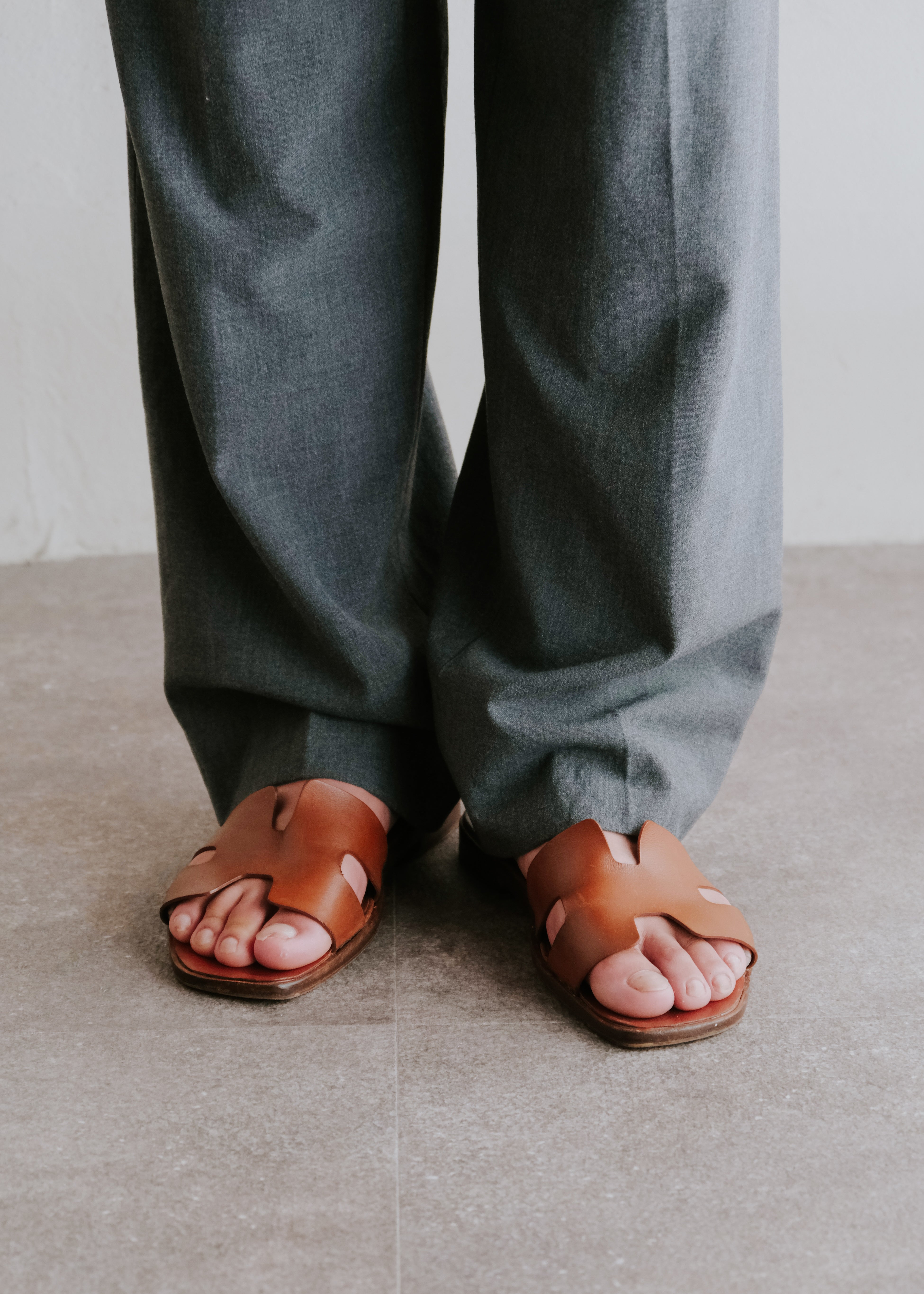 00's- HERMÈS izmir leather sandals