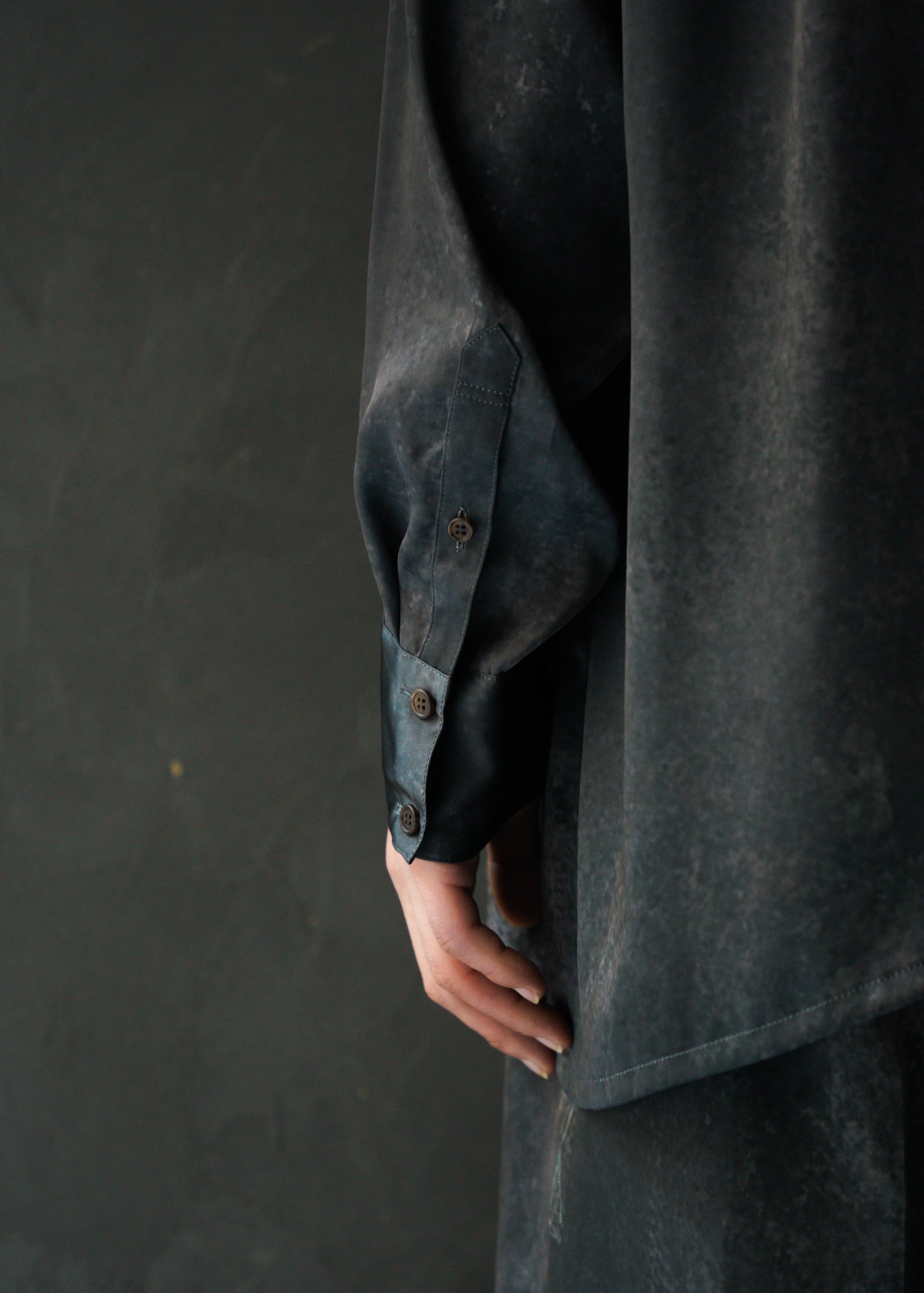 SASAKI SATORU 26SS asymmetry hem shirt / Black