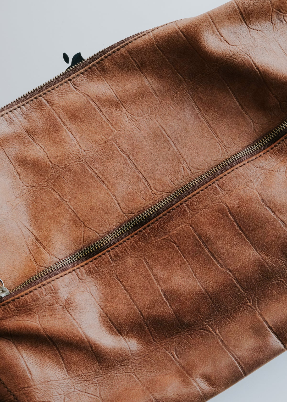Italian handmade leather one shoulder bag with jill handle