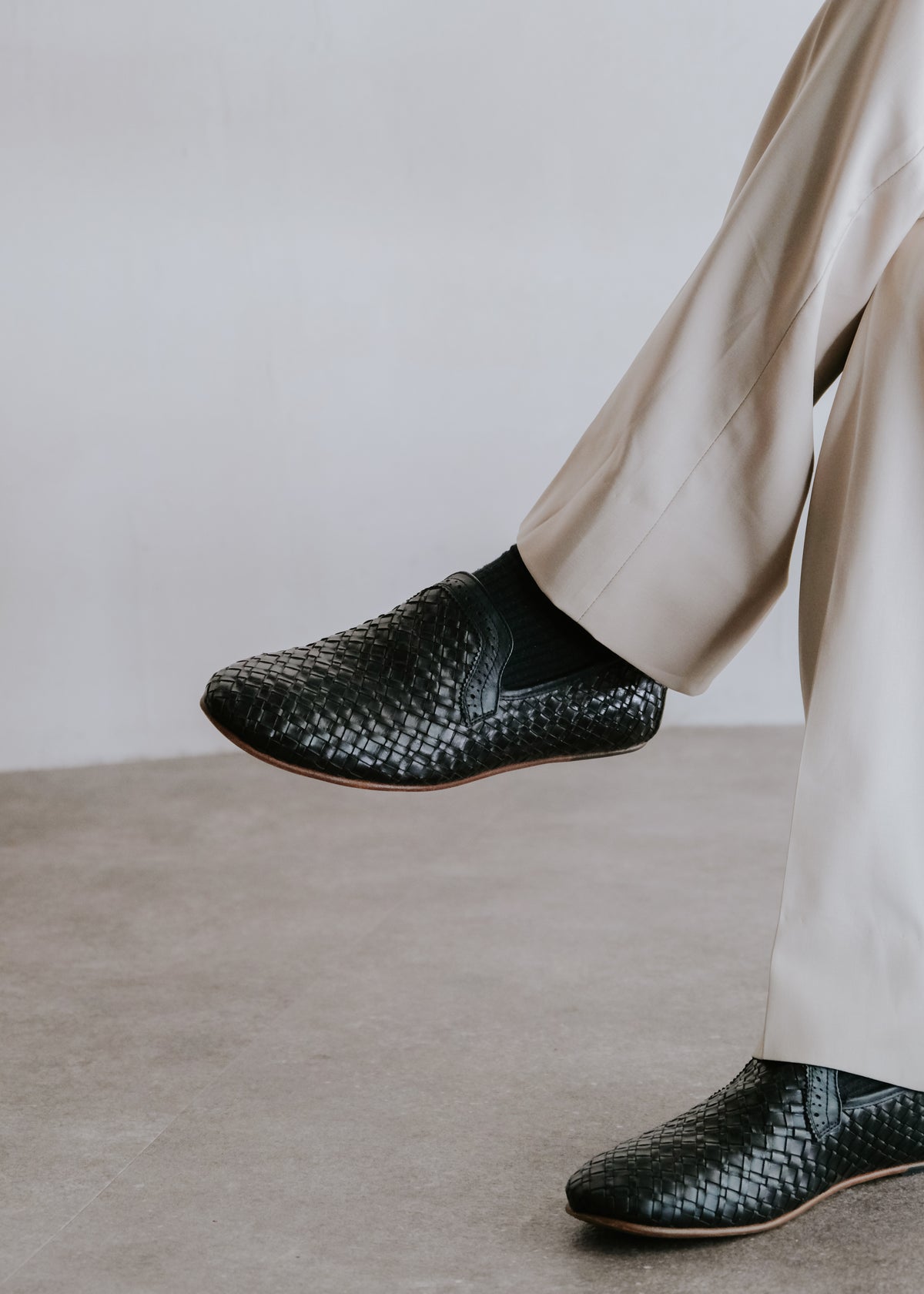 00's- Salvatore Ferragamo woven leather flat loafer