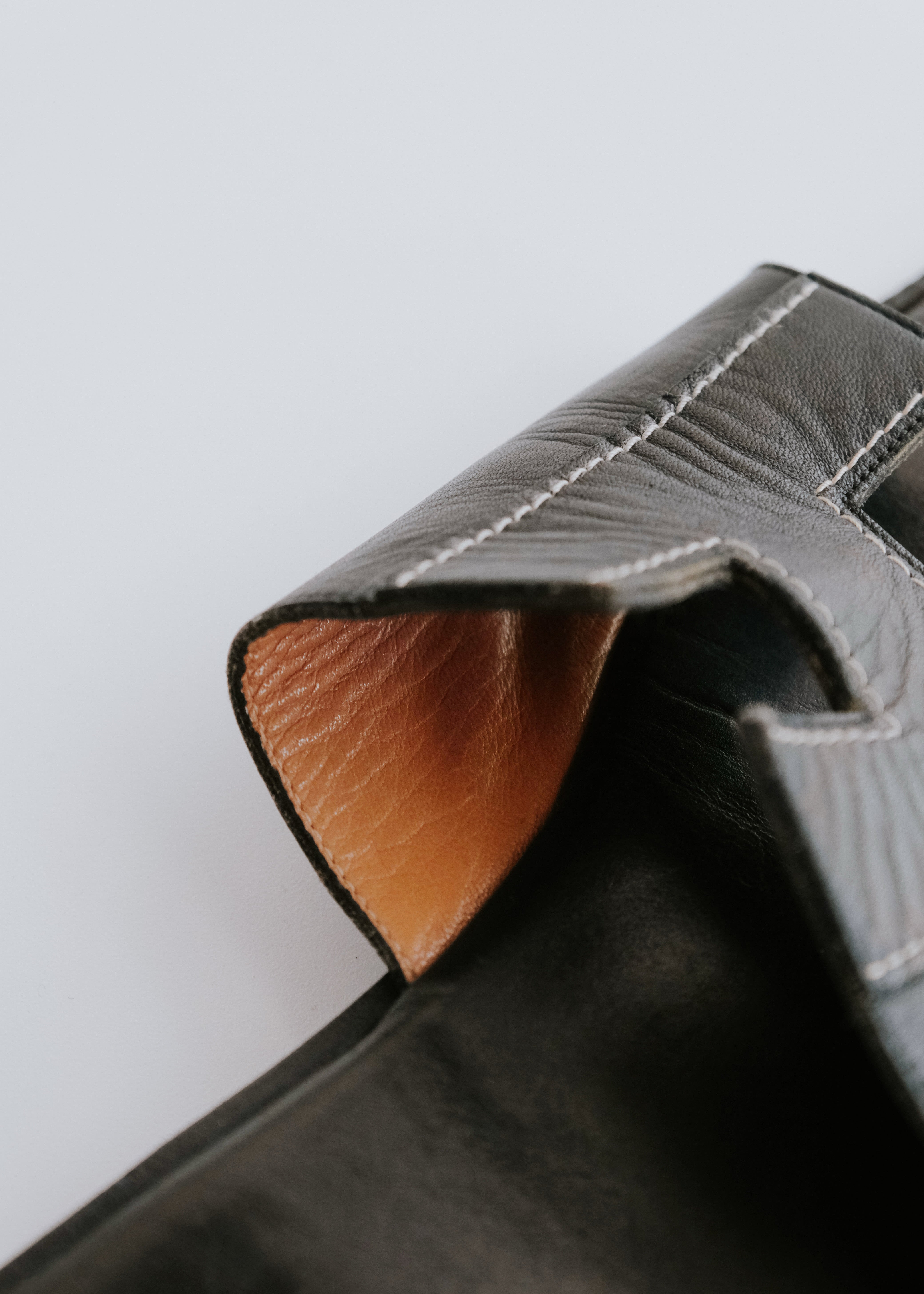 00-10's HERMÈS Izmir leather sandals