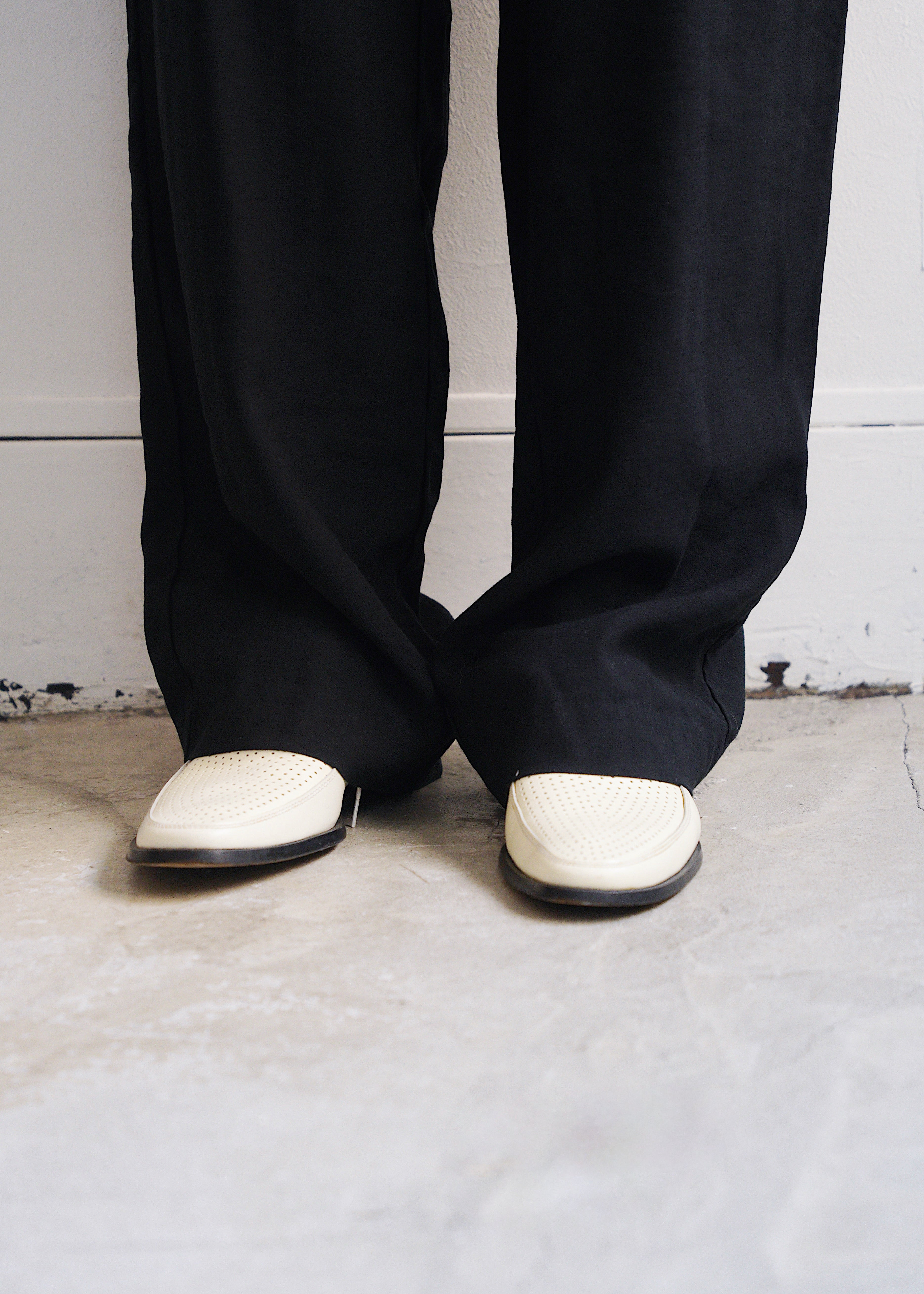 00's rayon wide tapered 2 tuck slacks