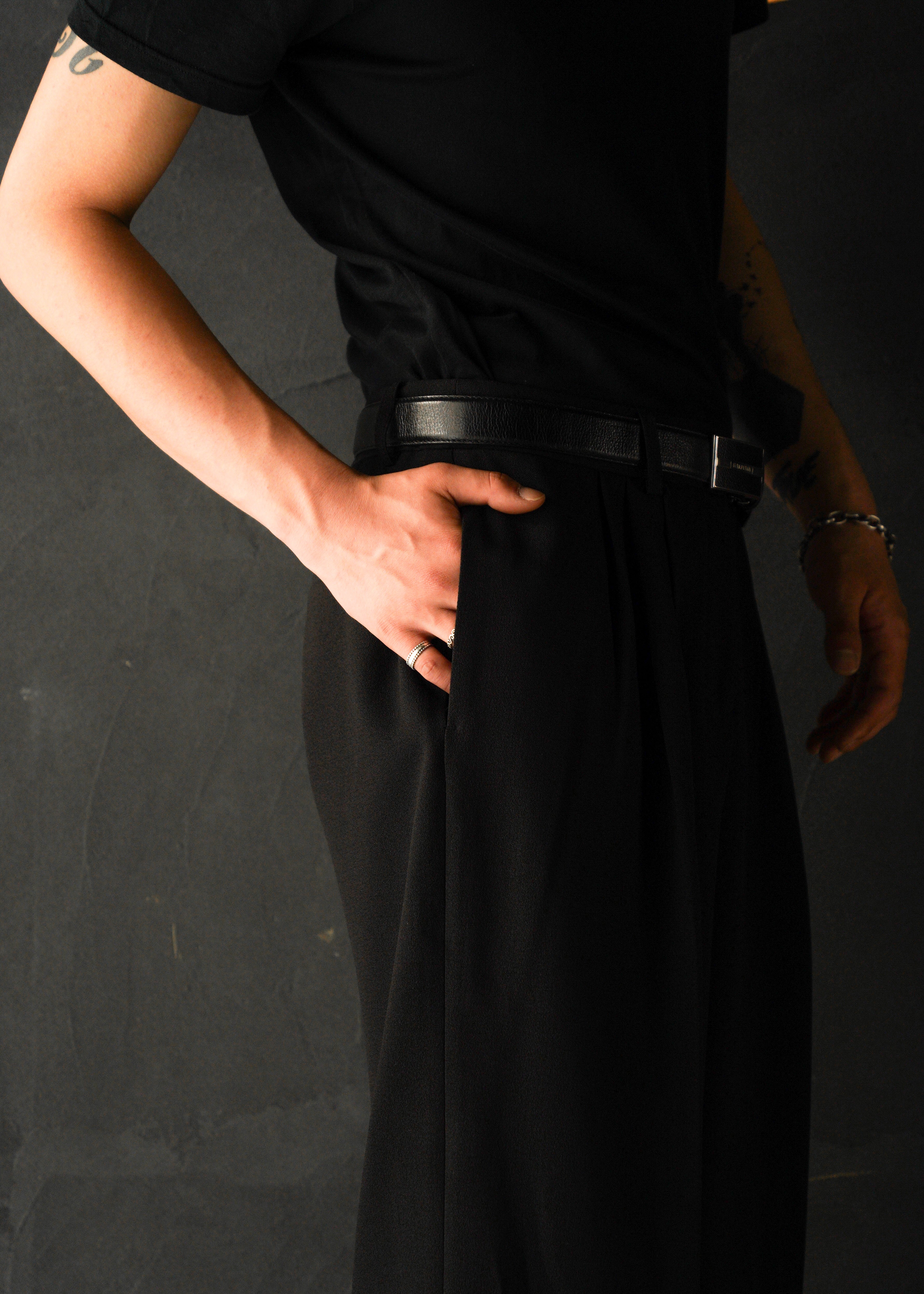 3 tuck wide straight slacks