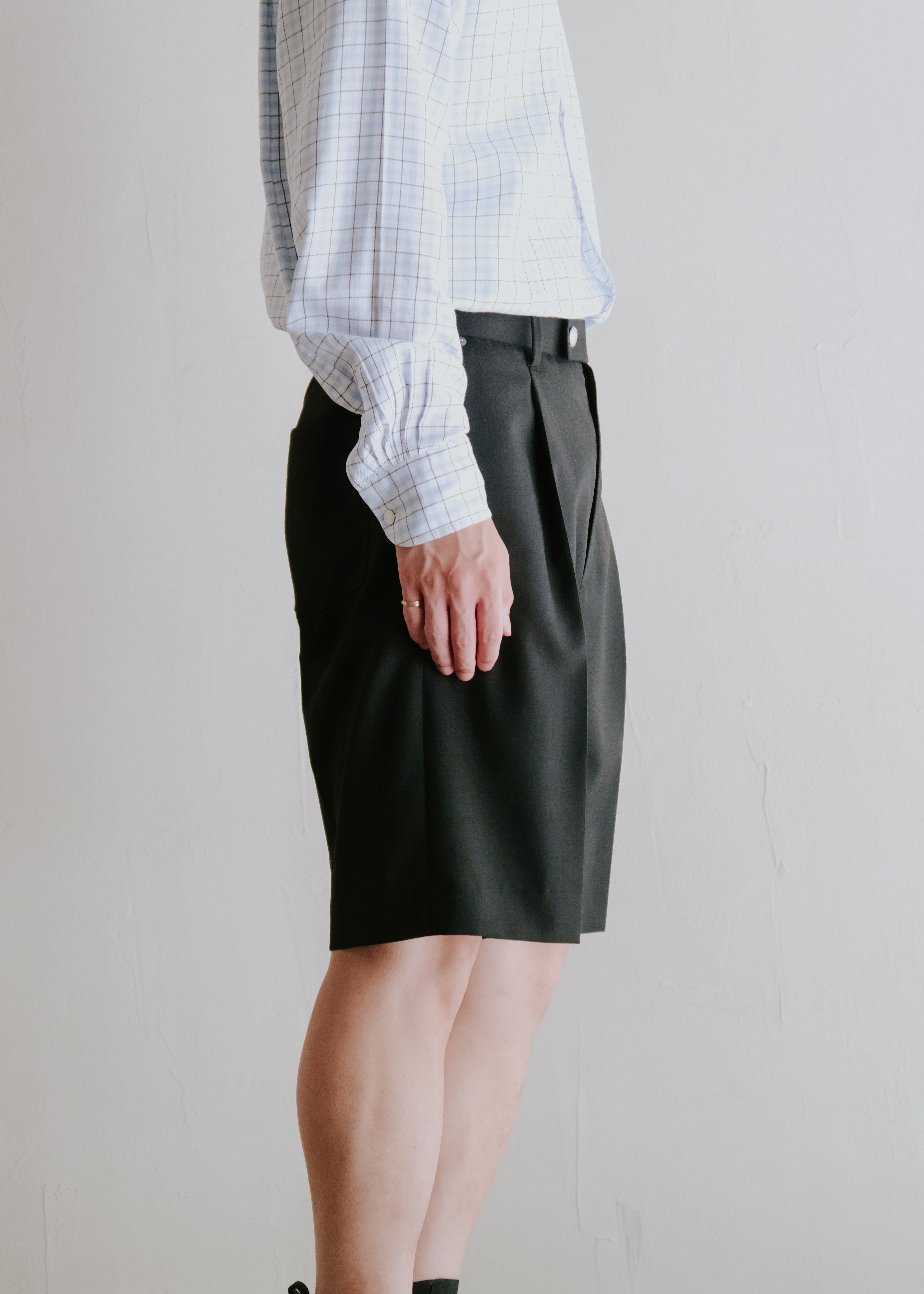SASAKI SATORU 26SS single tuck straight shorts / Black