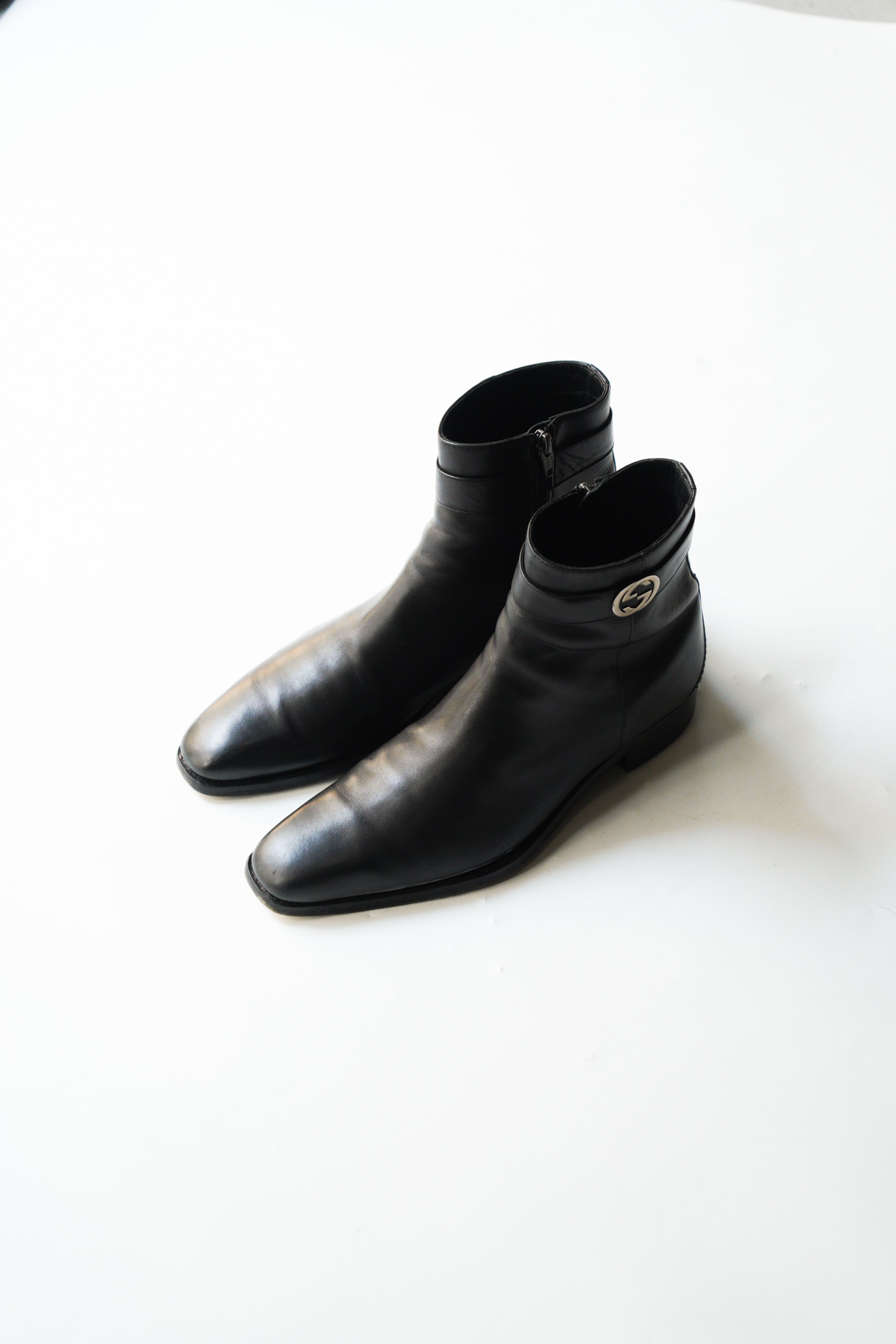 00's GUCCI Interlocking G Chisel-toe side zip boots