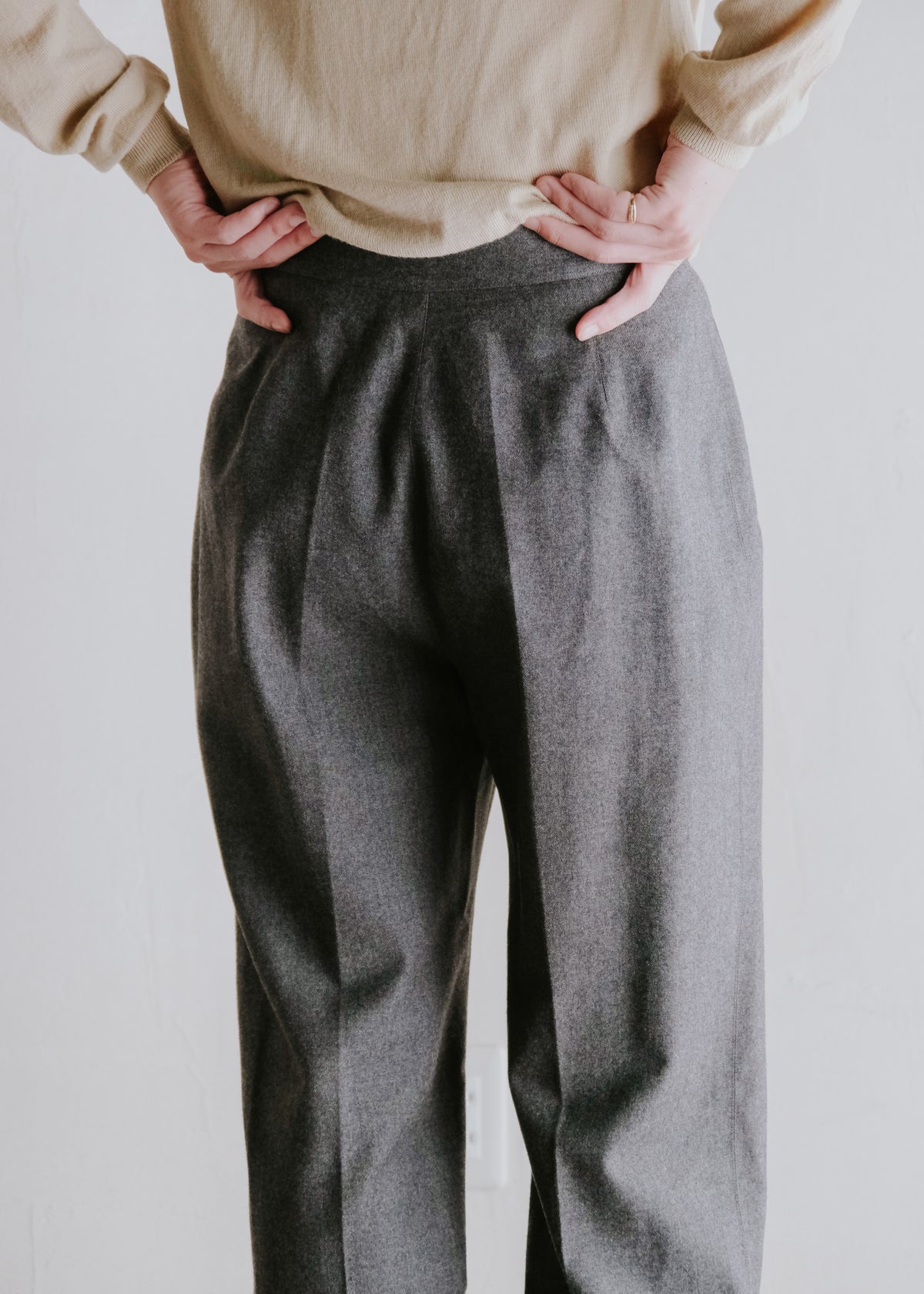 80's CHARLES JOURDAN loopless tucked slacks