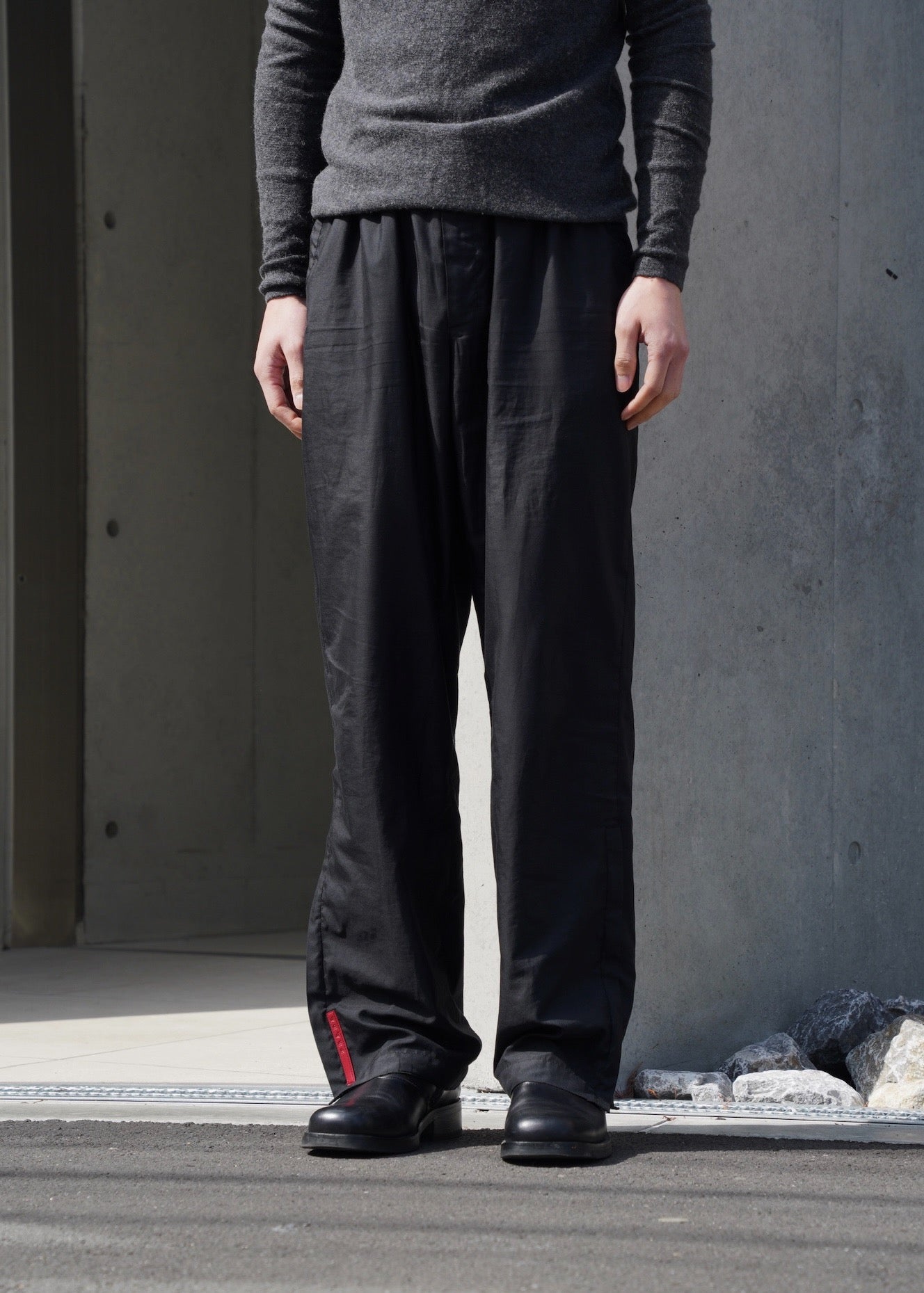 PRADA SPORT プラダスポーツ Linea Rossa リネアロッサ 00年代 サイドジップ トラウザー パンツ 古着 アーカイブ ヴィンテージ メンズ