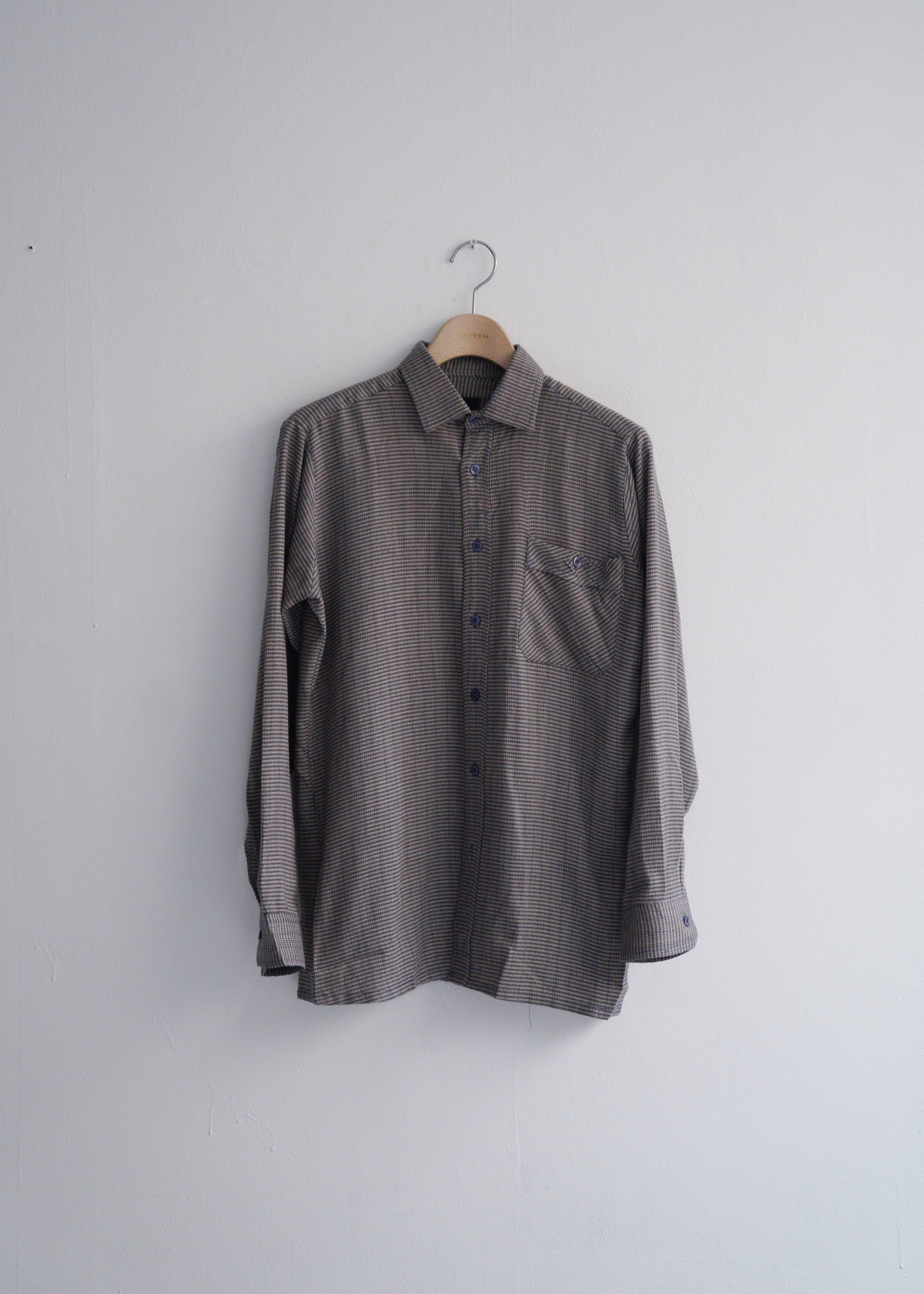 regular collar check shirt