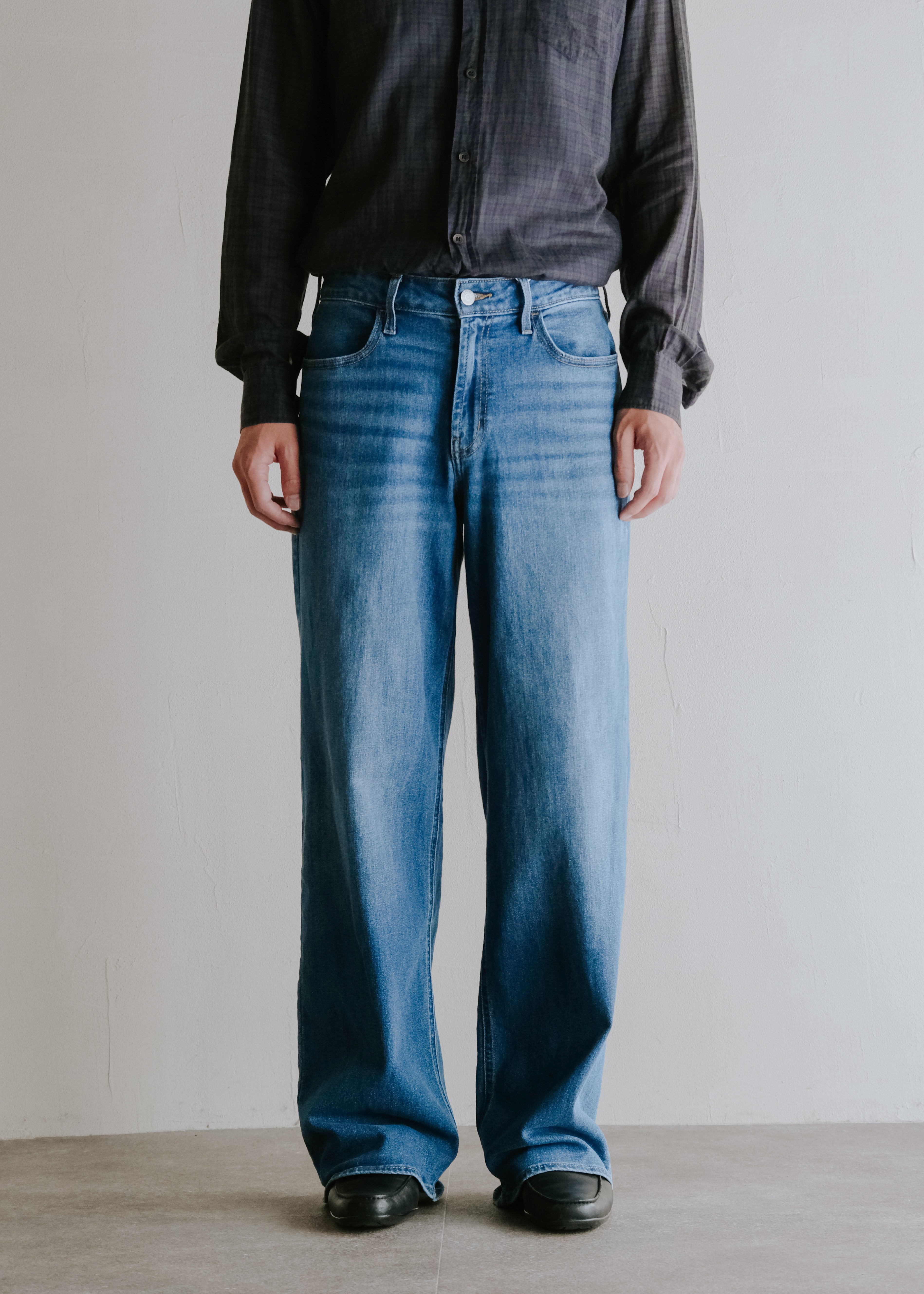 OLD NAVY wide leg straight jeans