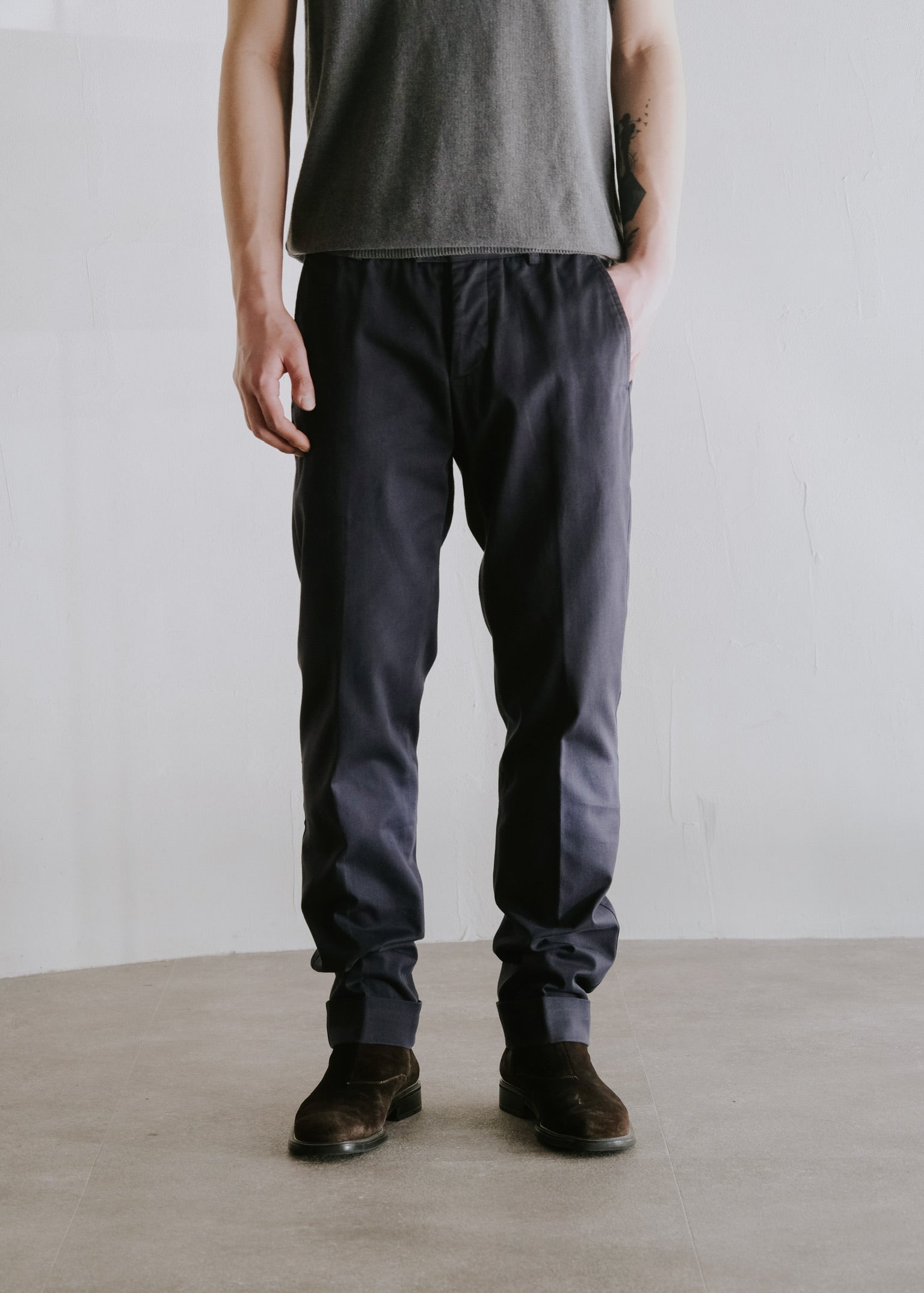 GUCCI 12SS by Frida Giannini center creased tapered cotton trousers