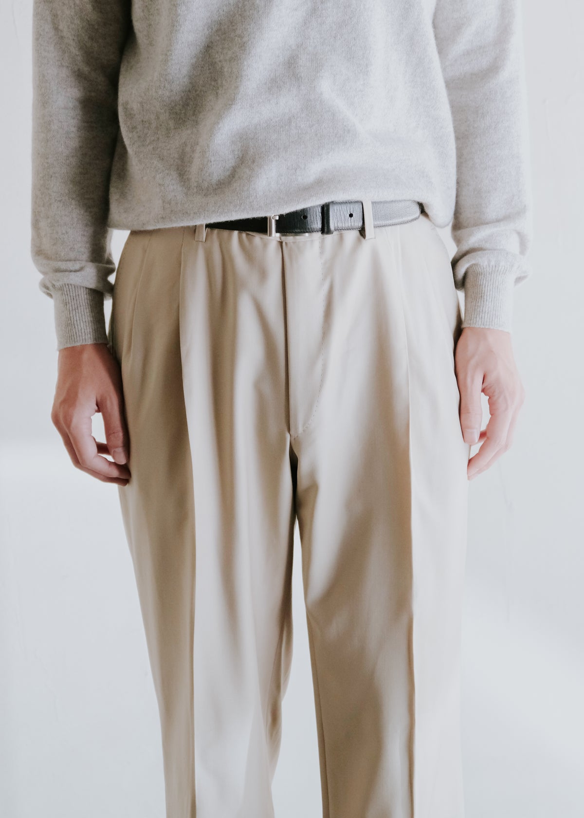 00's ADER Sartoria 1978 by Loro piana Super 120's wool two tucked relaxing tapered slacks