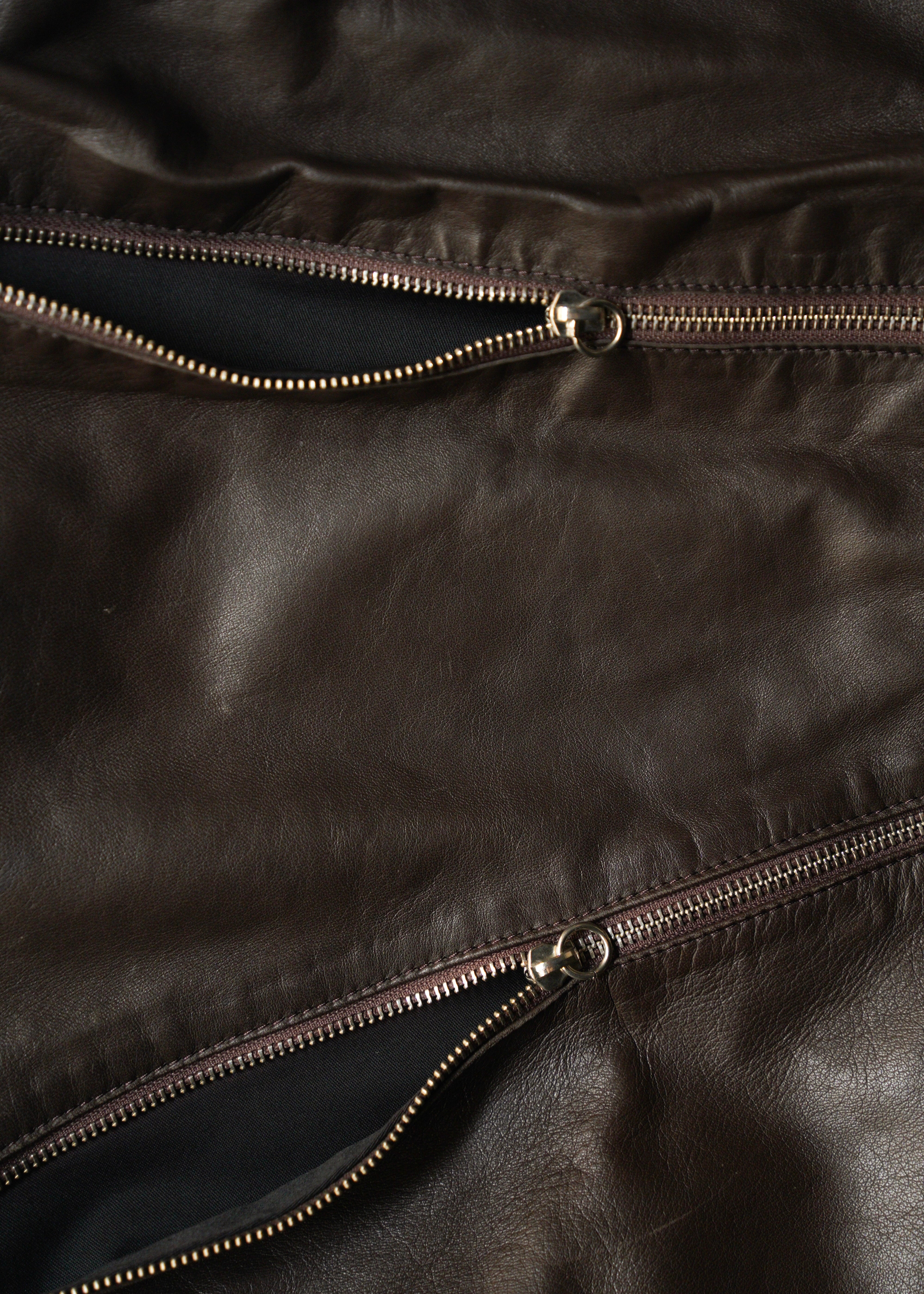 Multi zip pocket 2 way leather shoulder bag