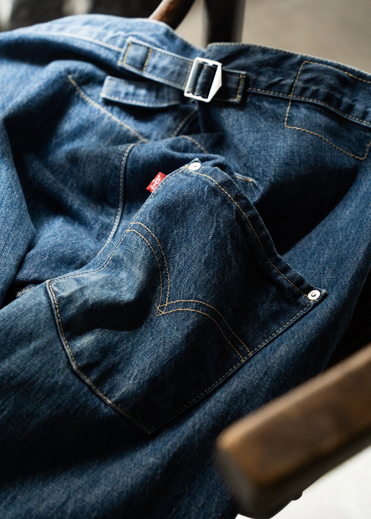 00’s Euro Levi’s draping loose fit jeans