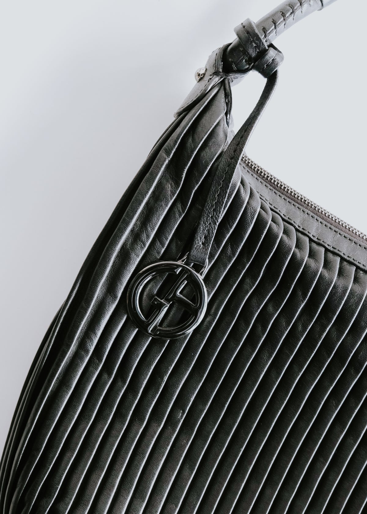 00-10's GIORGIO ARMANI pleats lamb leather one shoulder bag