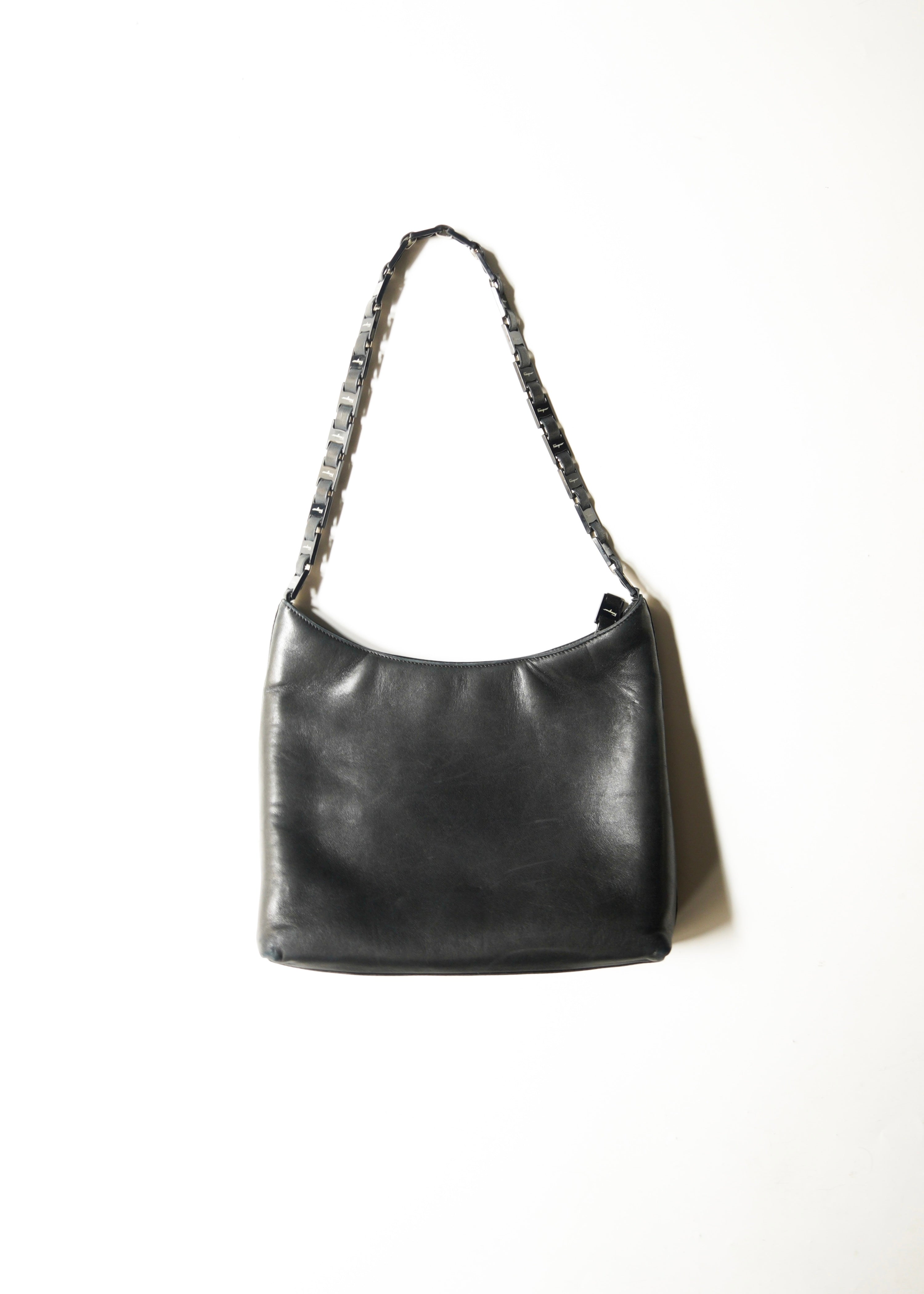 90-00’s Salvatore Ferragamo chain strap leather shoulder bag