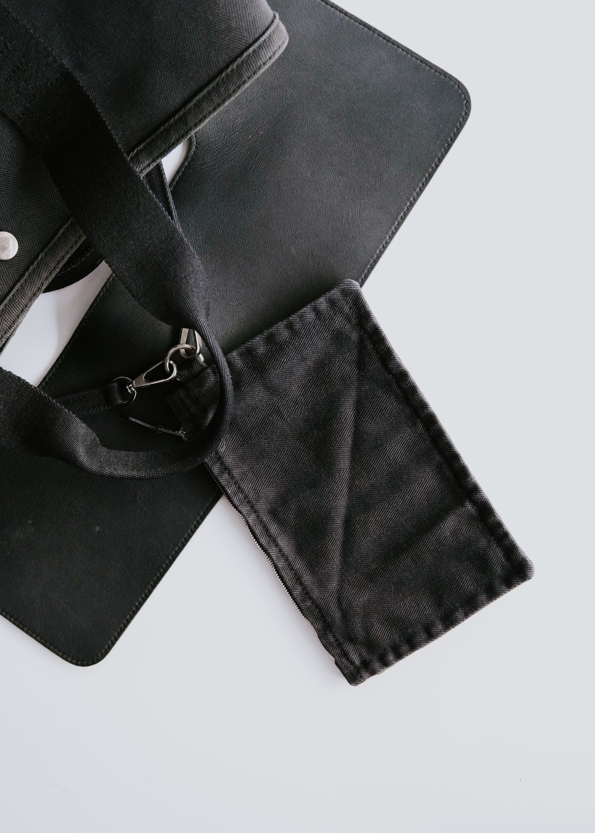 HERMÈS valparaiso MM leather flap canvas hand bag