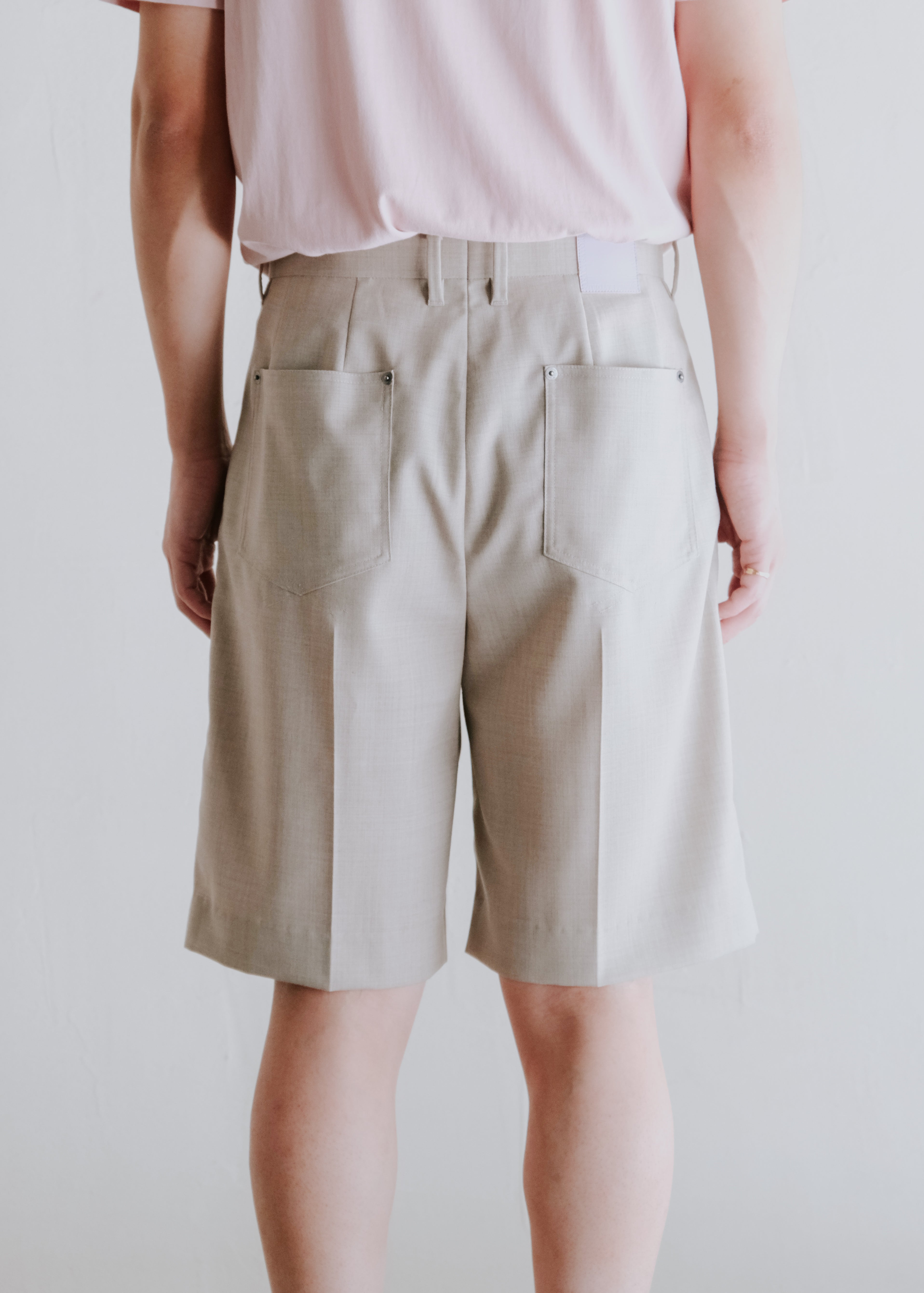 SASAKI SATORU 26SS single tuck straight shorts / Beige