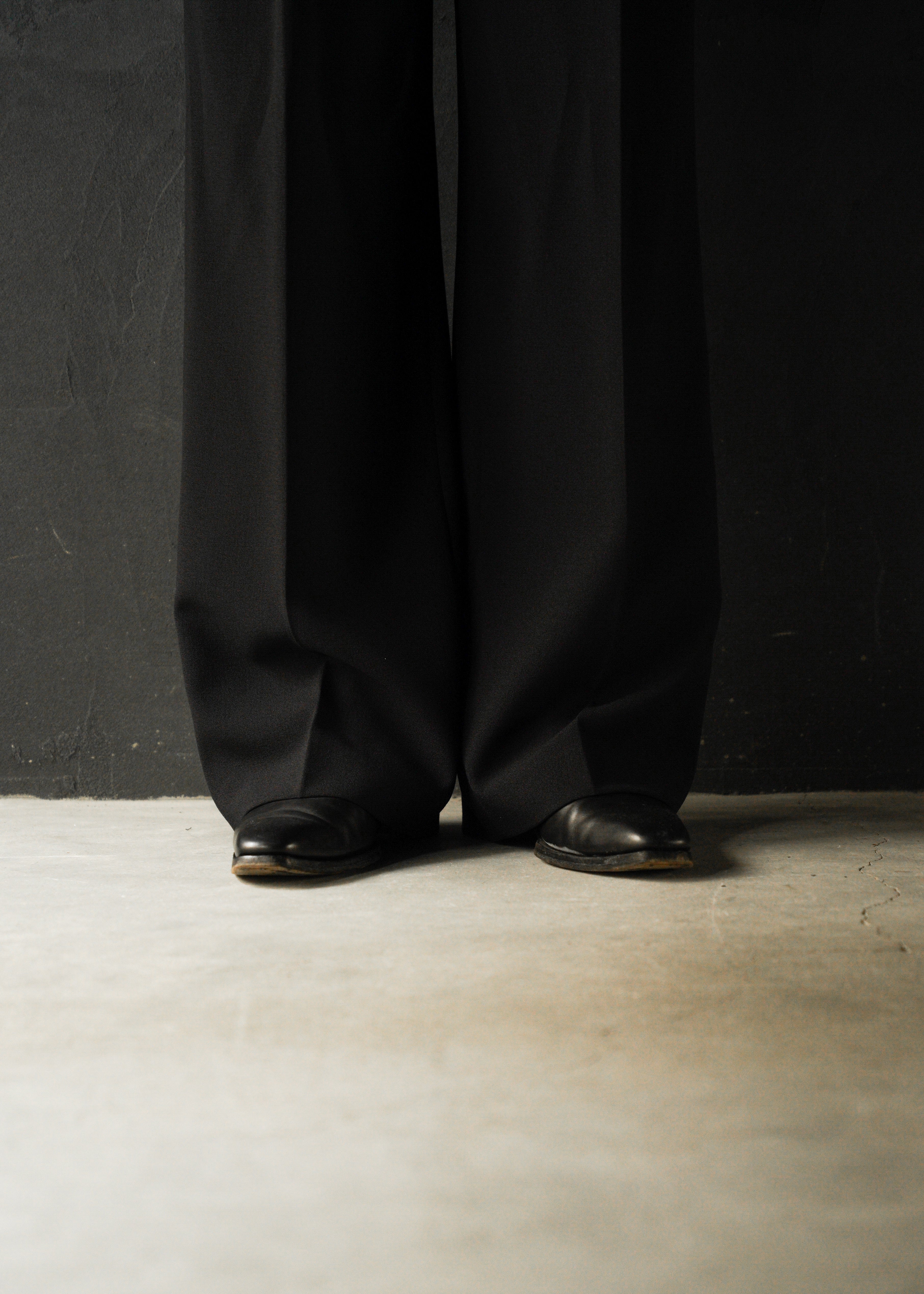3 tuck wide straight slacks