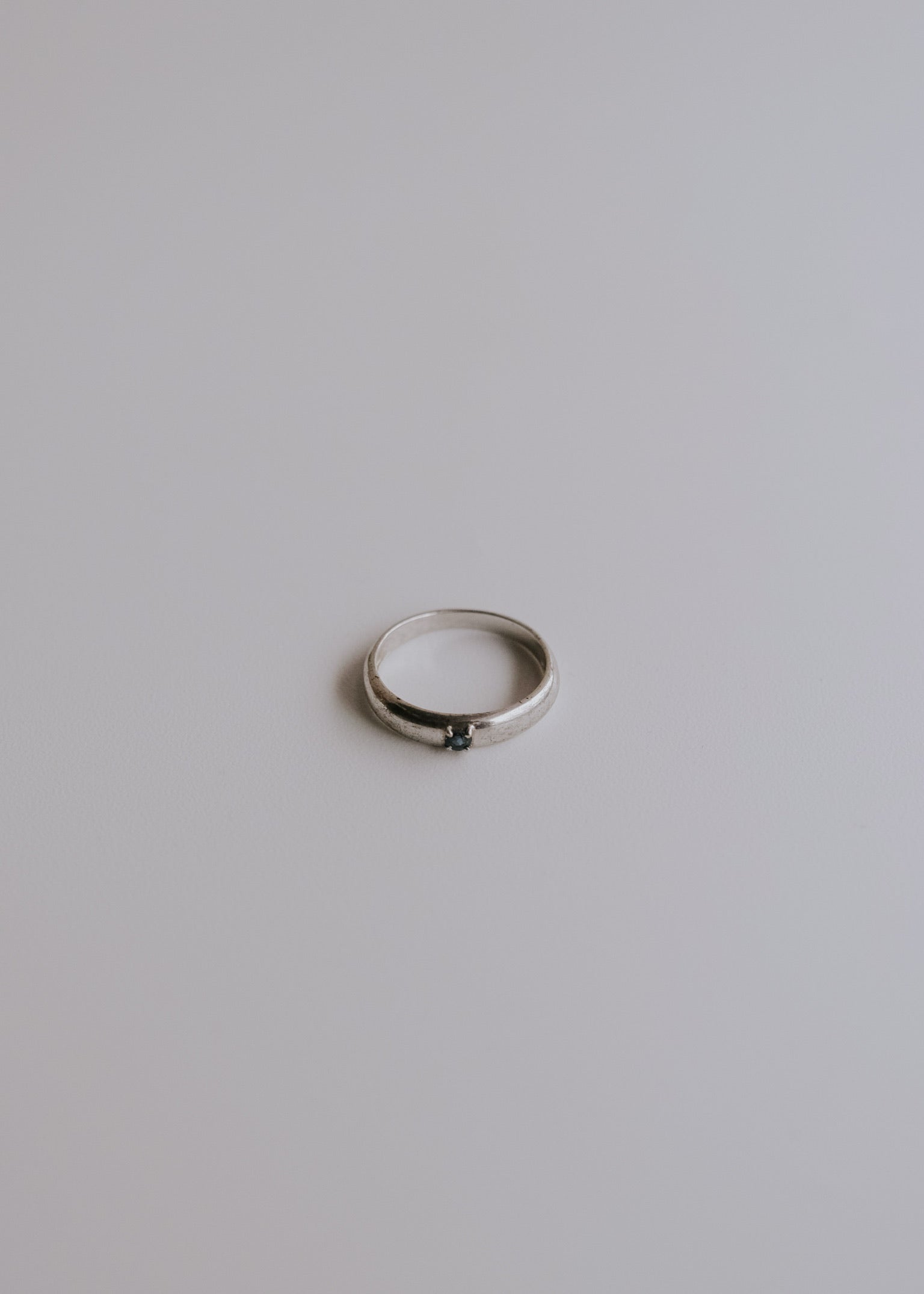 40's- silver onyx ring