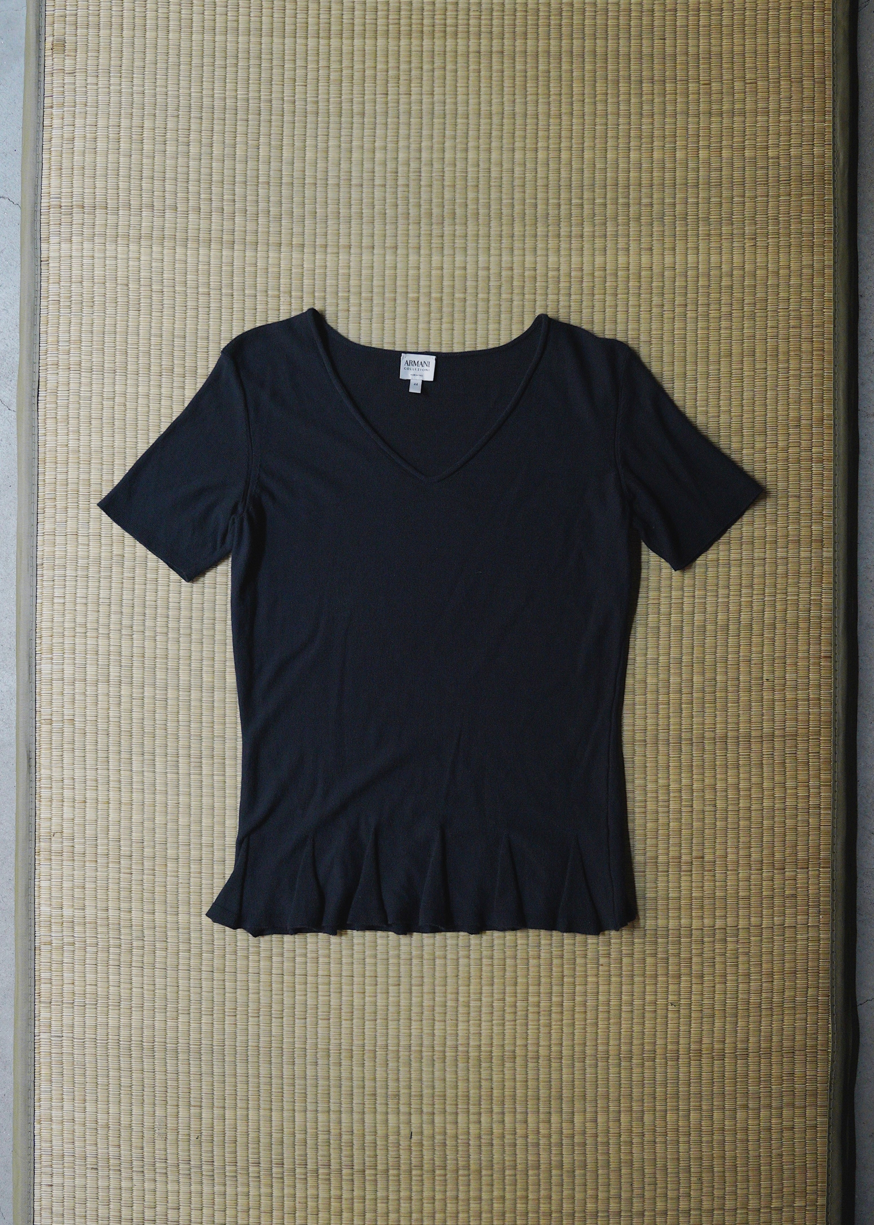 ARMANI COLLEZIONI v neck gimmick cotton tee