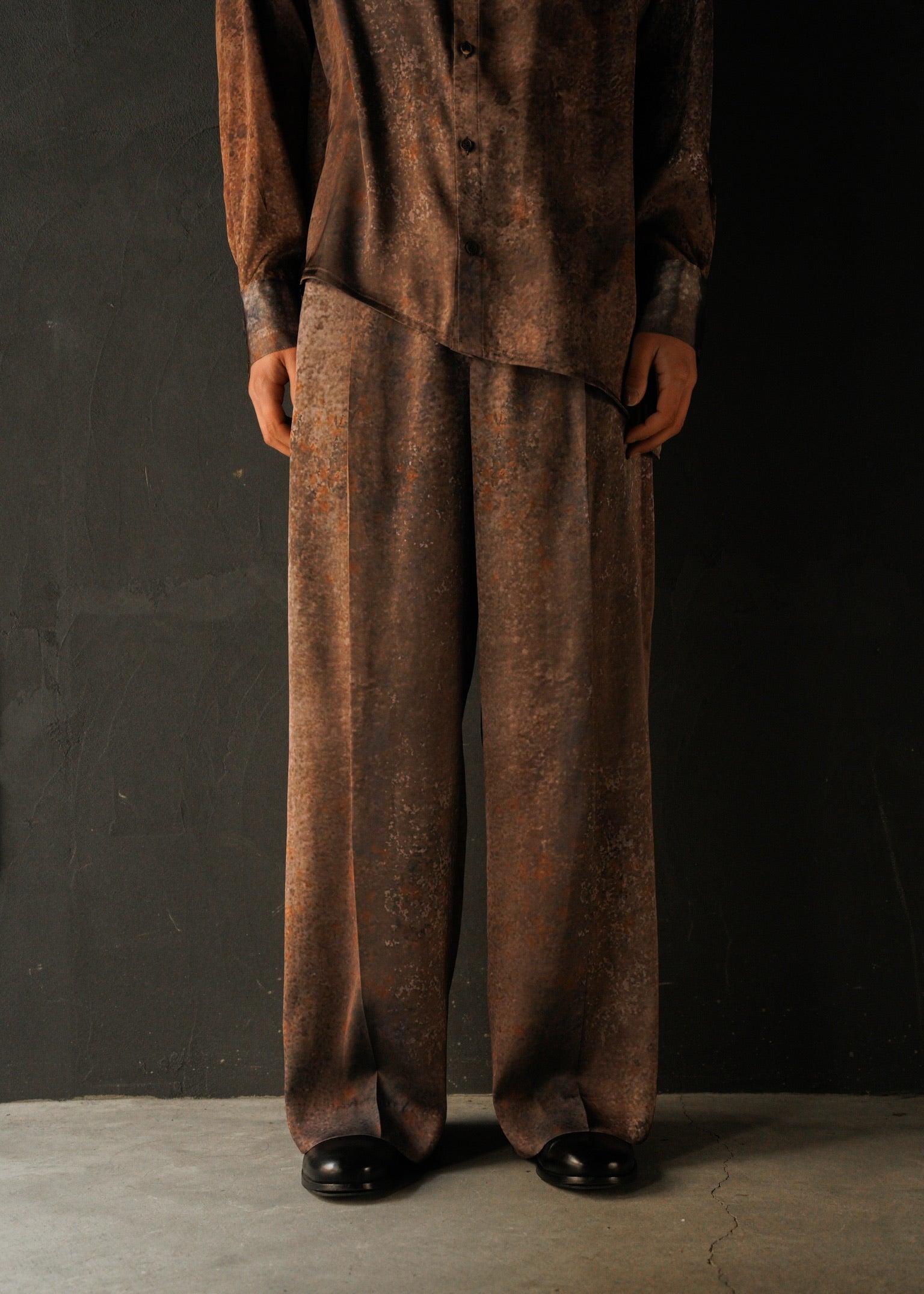 CETTEN | SASAKI SATORU 26SS single tuck wide trousers / Brown