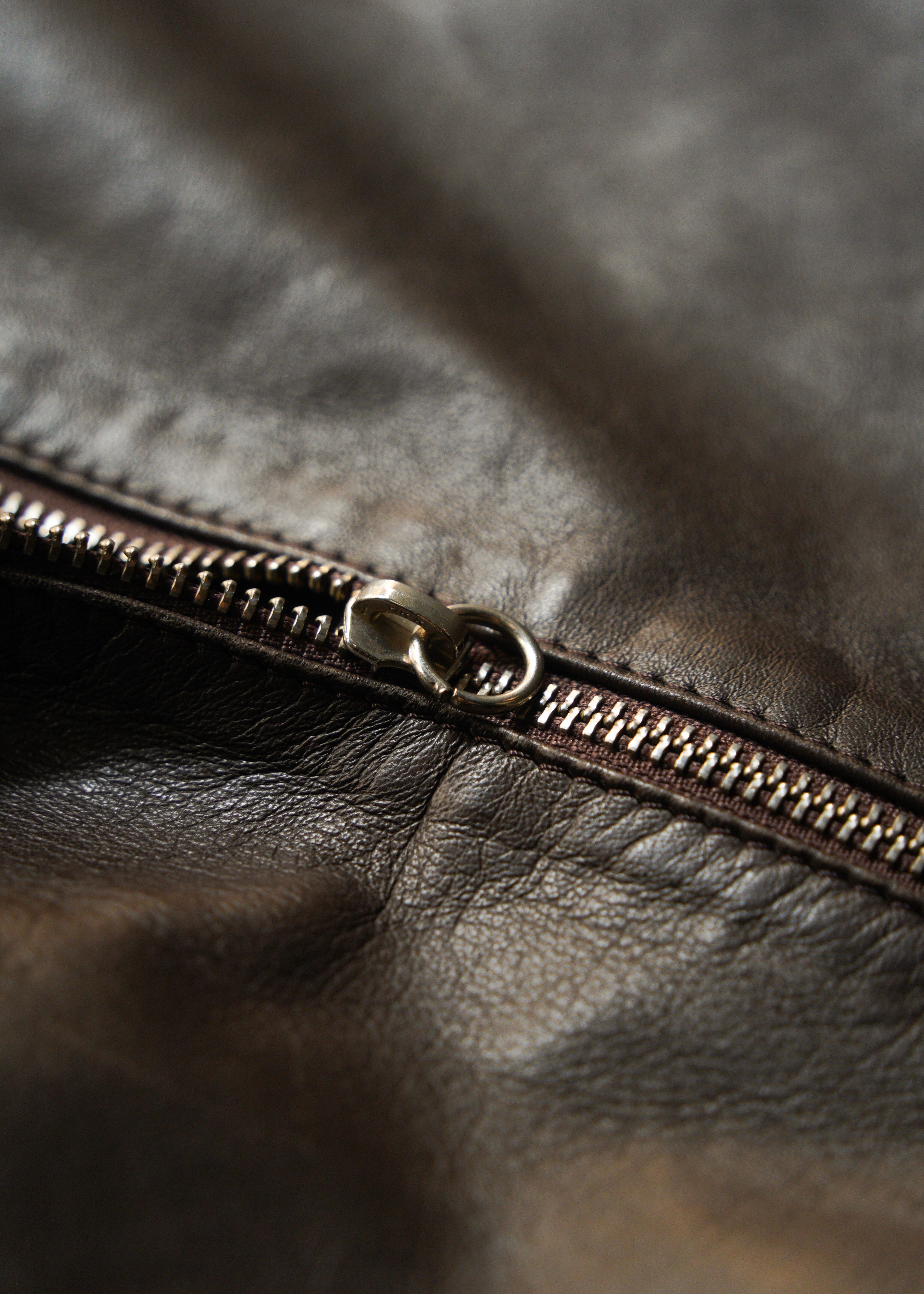 Multi zip pocket 2 way leather shoulder bag