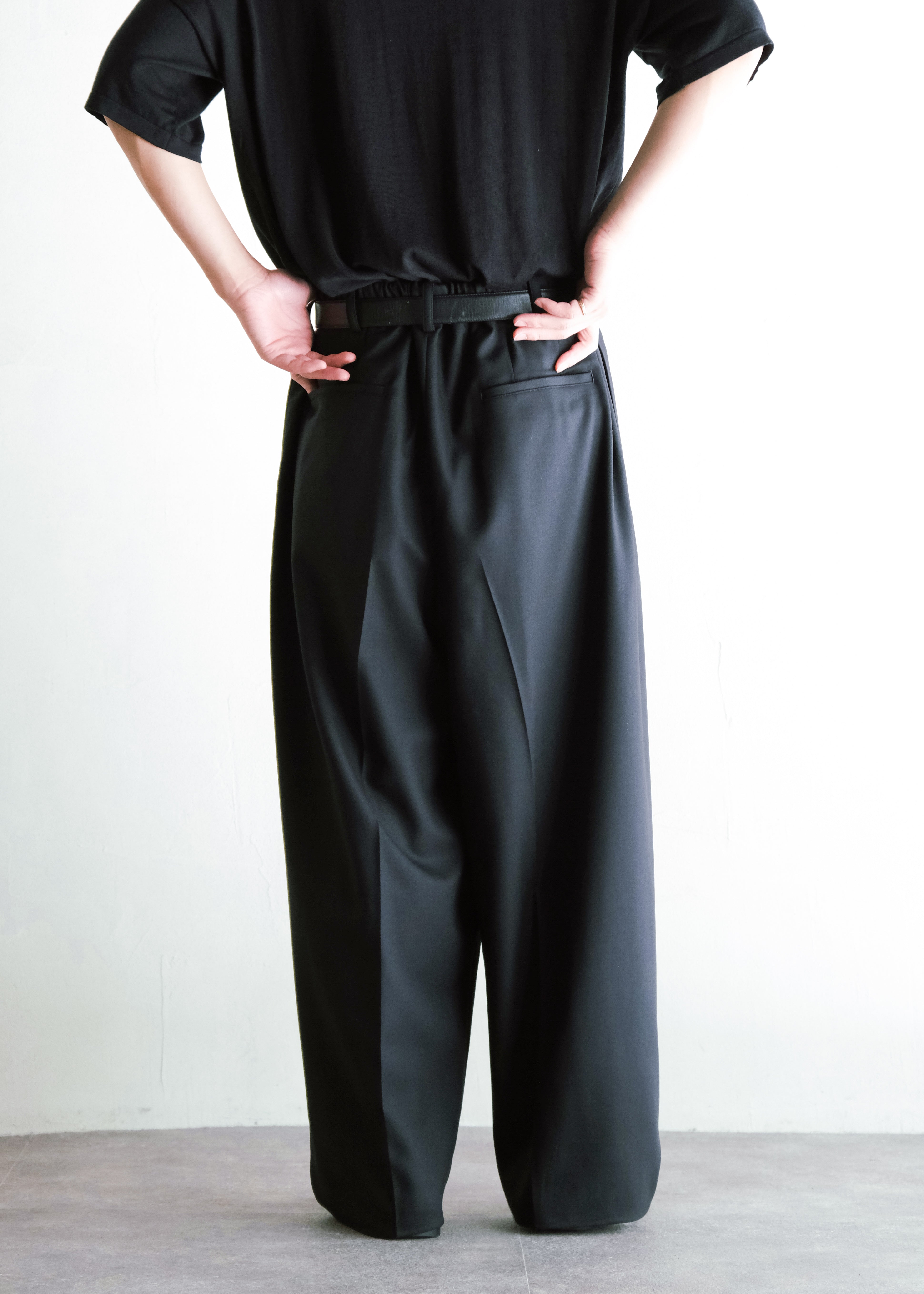nonnotte 26AW Draping Crotch Box Pleats One- Tuck Trousers/ Deep Black