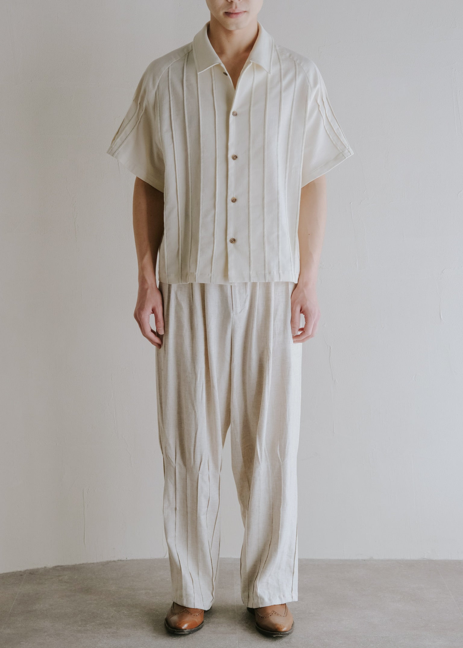 HOMO LUDENS 26SS pintuck linen slacks / Ivory