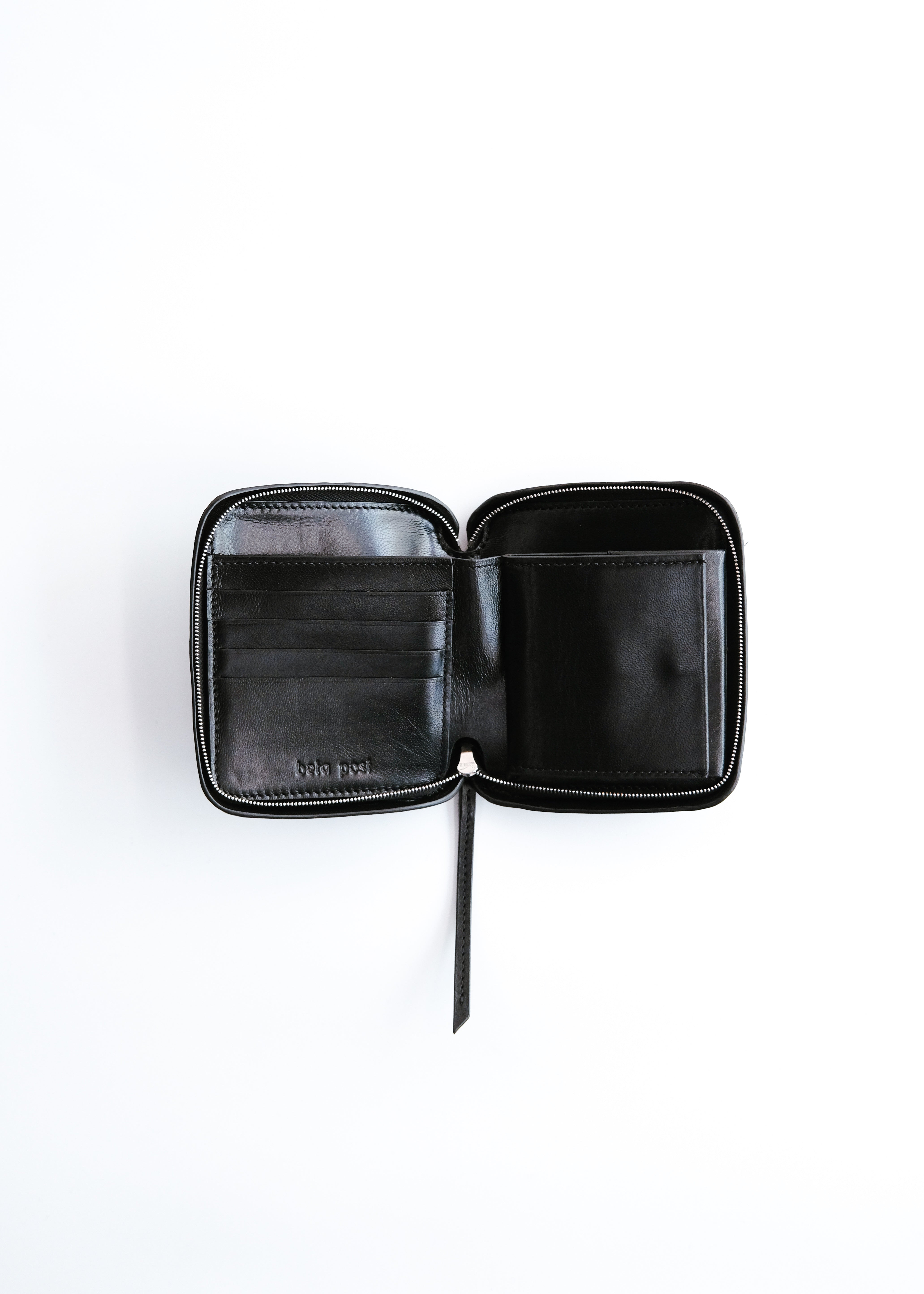 beta post molded harf wallet 050 Black メンズ