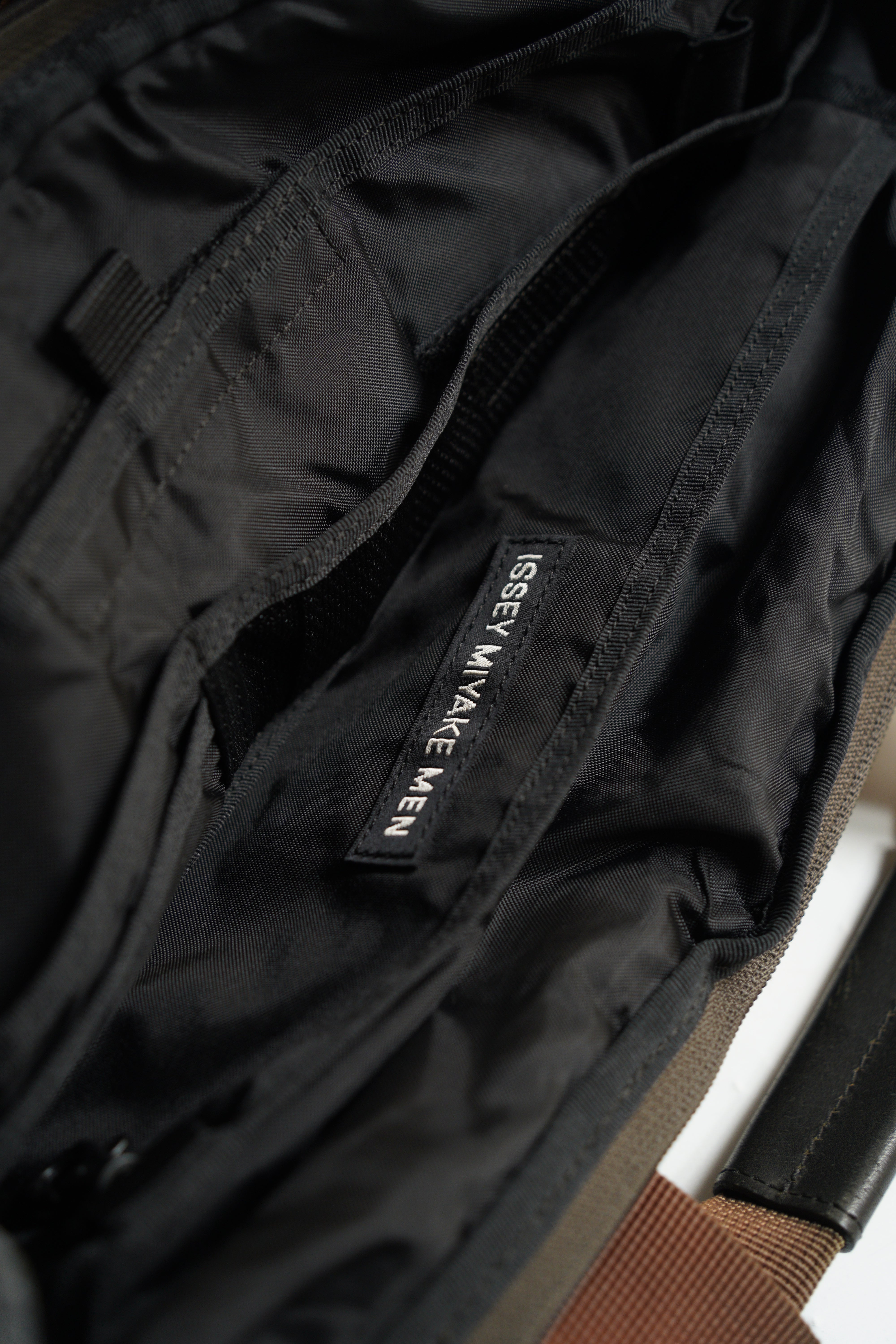 ISSEY MIYAKE 2way shoulder bag