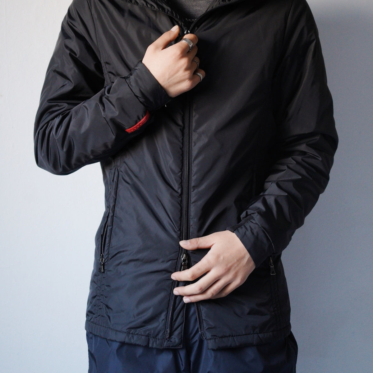 プラダ スポーツ シアー 半袖 ナイロンジャケット nylon hoodie 美品 