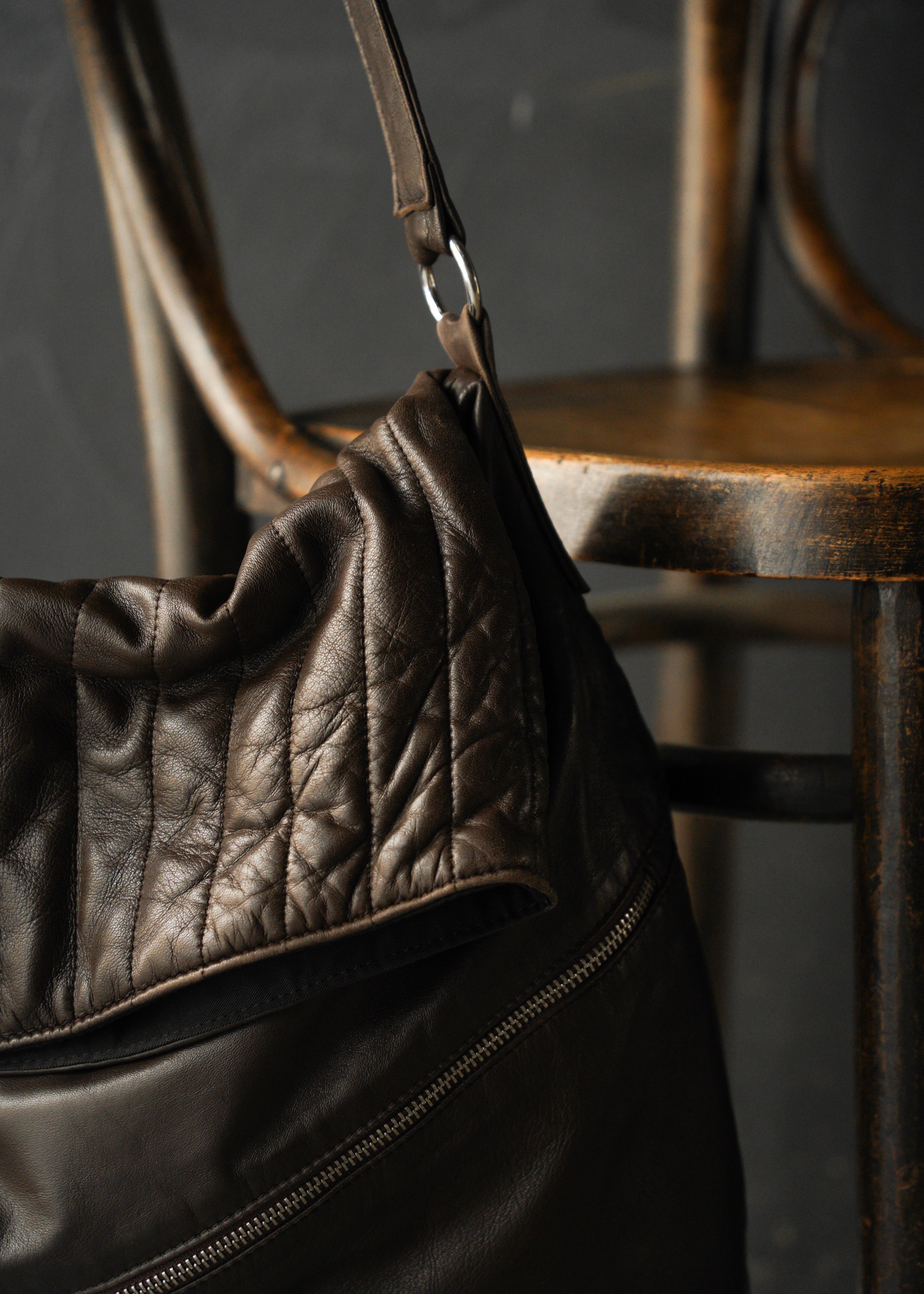 Multi zip pocket 2 way leather shoulder bag