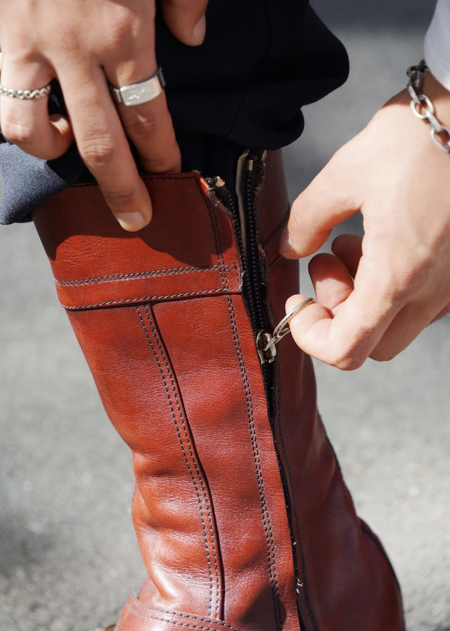 Belted side zip long boot
